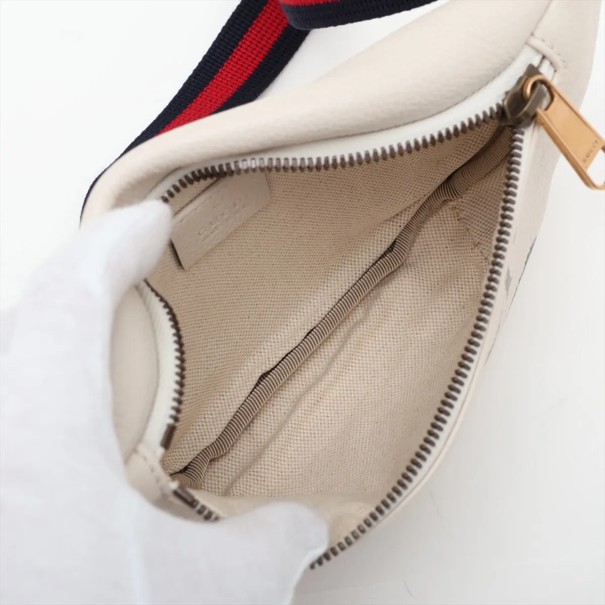 logo print 527792 leather body bag, white — view 6
