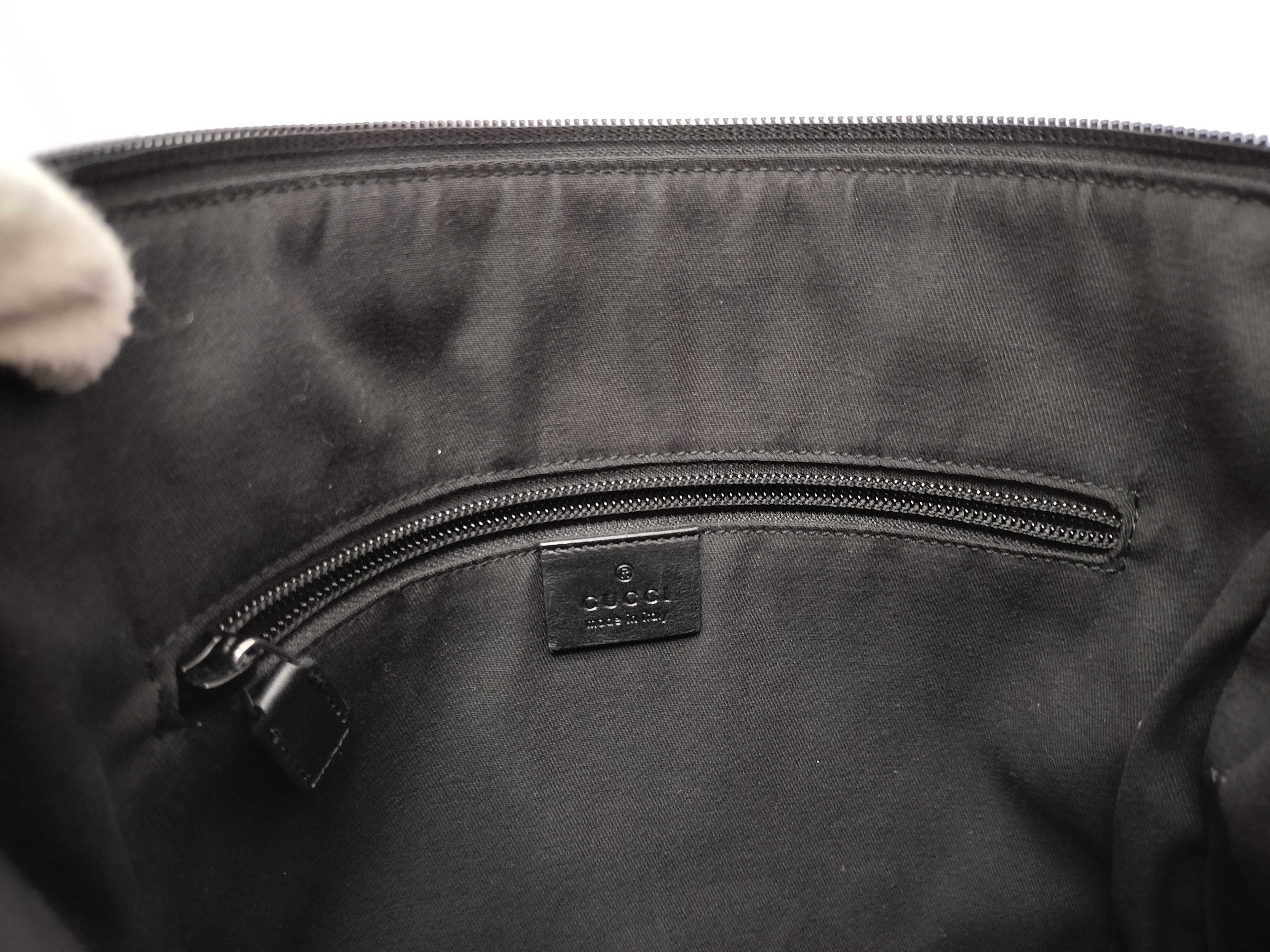 GG Canvas Shoulder Bag (Black) — view 13