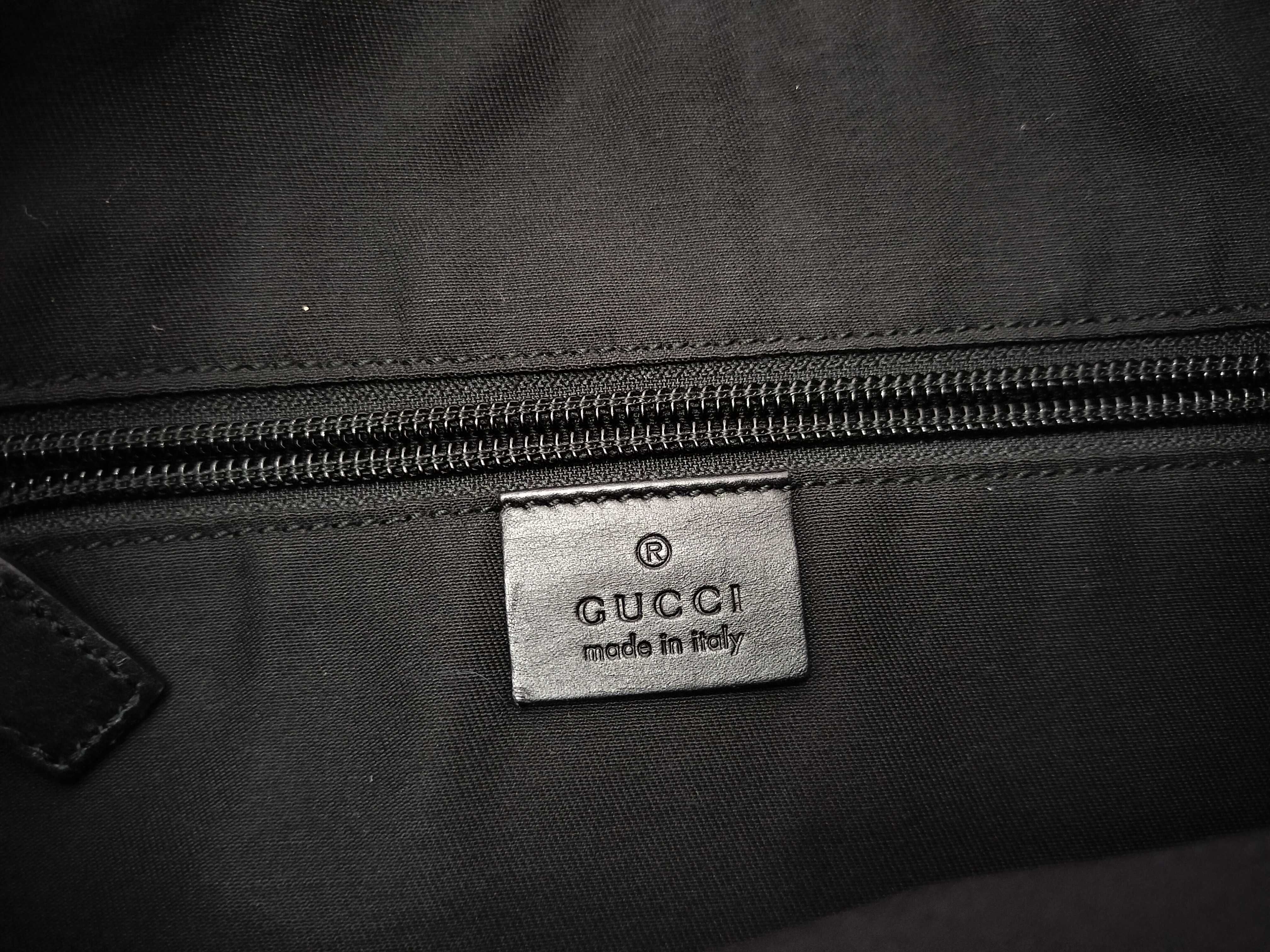 GG Canvas Shoulder Bag (Black) — view 14