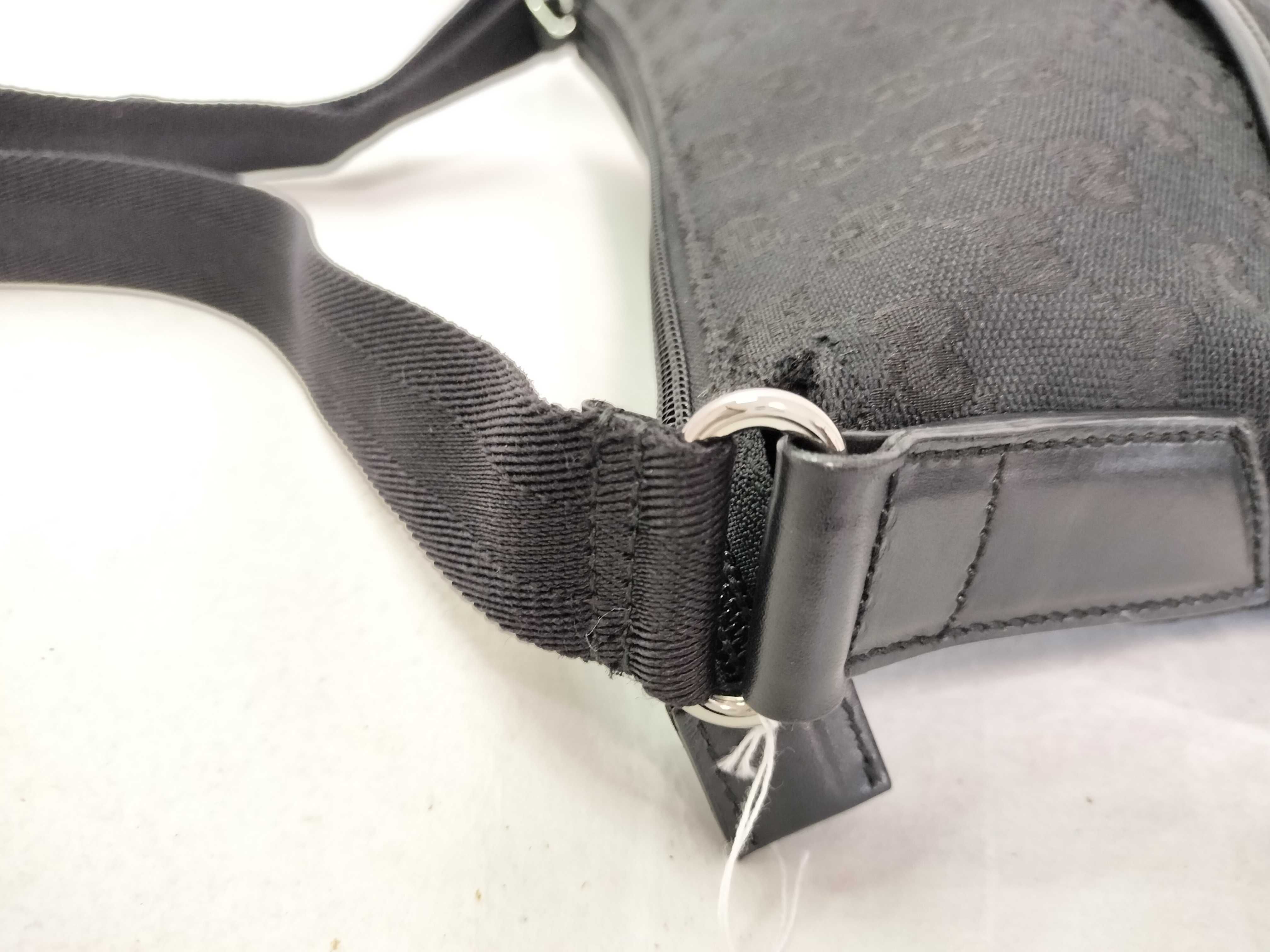 GG Canvas Shoulder Bag (Black) — view 6