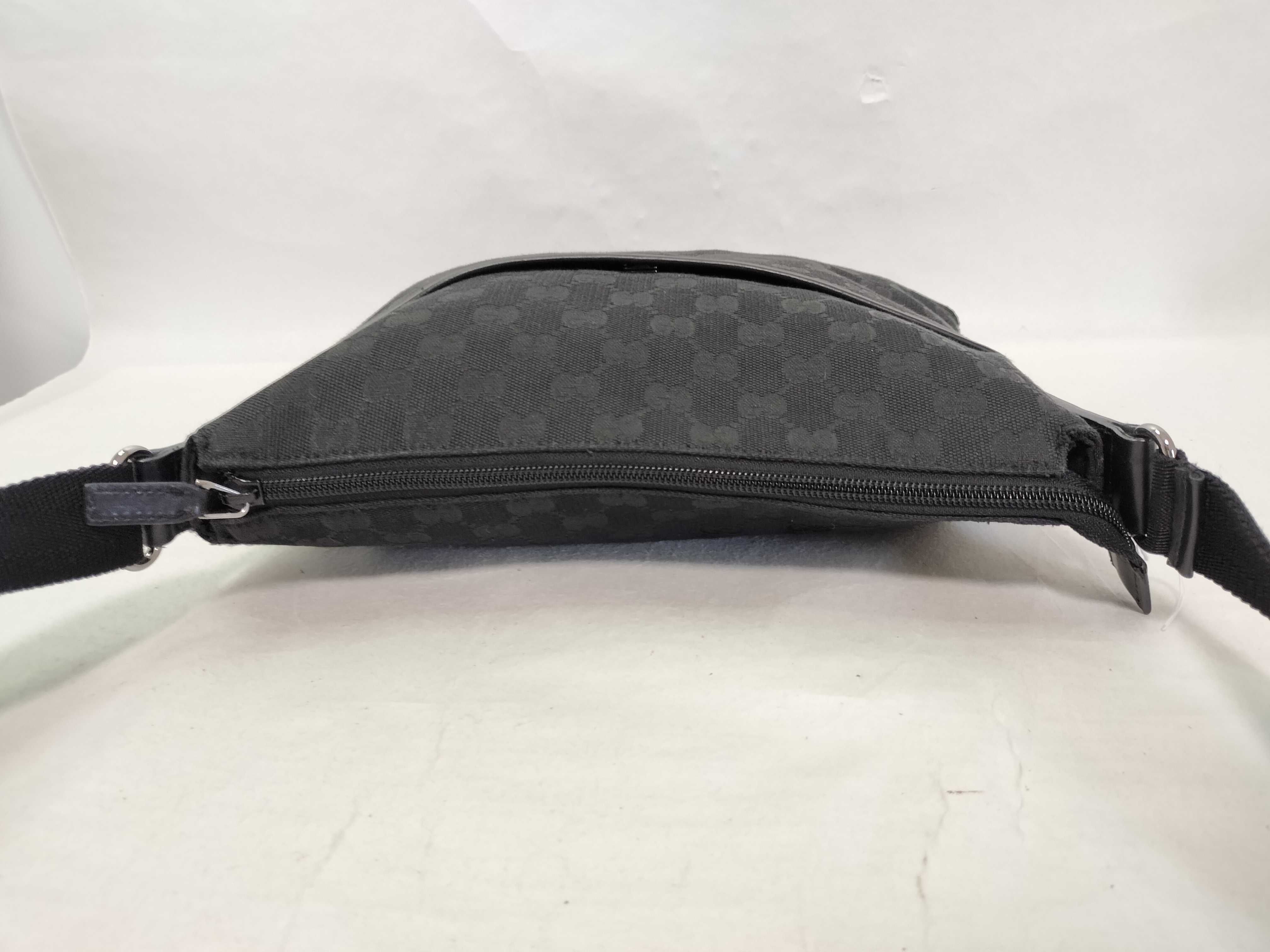 GG Canvas Shoulder Bag (Black) — view 9