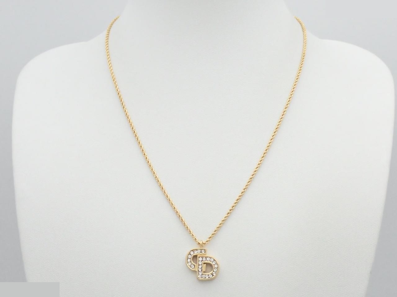 Other line: Precious metals, necklaces, pendants, neck circumference approximately 47cm. — view 3