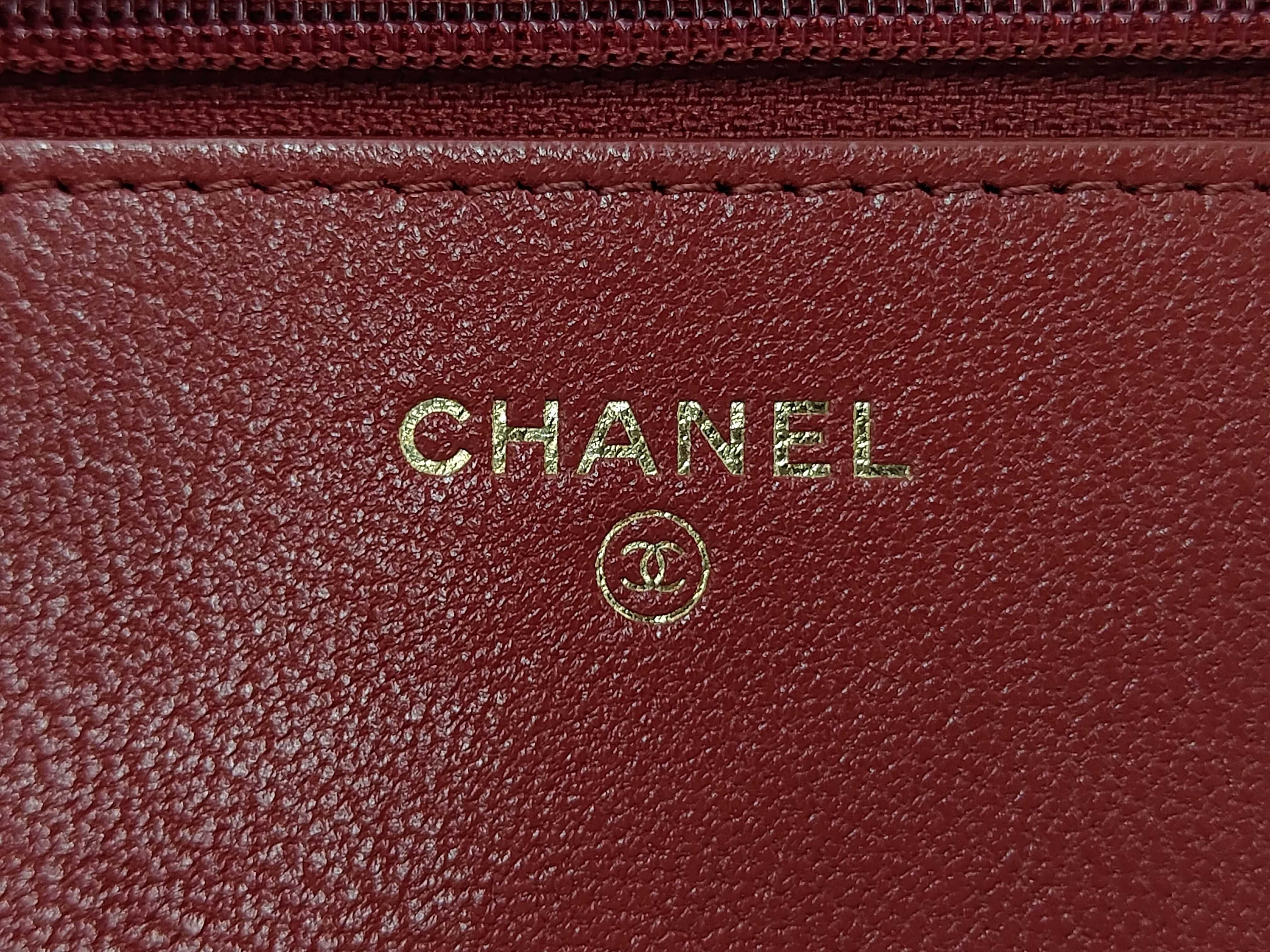 Matelassé Caviar Skin Chain Wallet Shoulder Bag — view 12