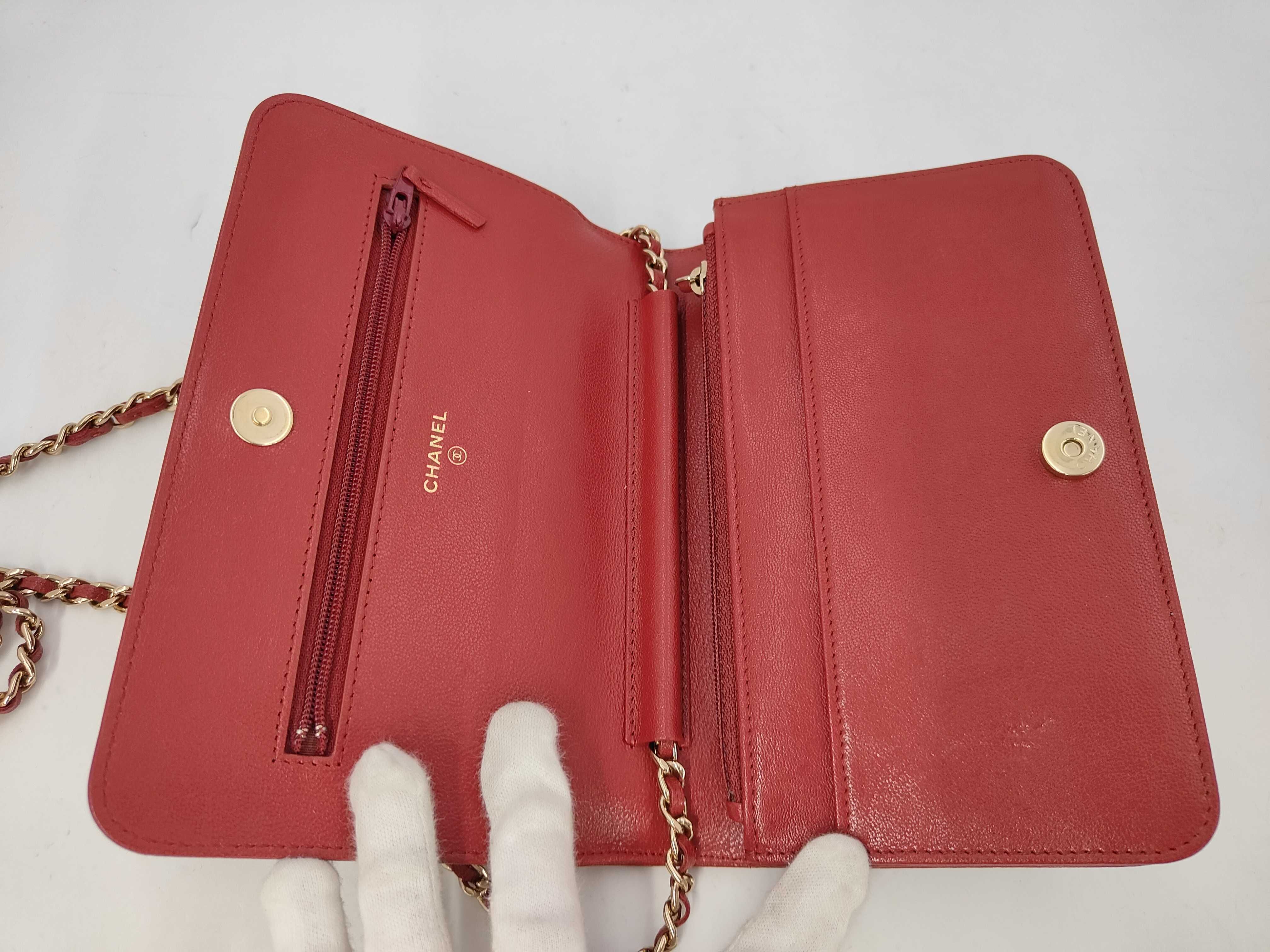 Matelassé Caviar Skin Chain Wallet Shoulder Bag — view 8