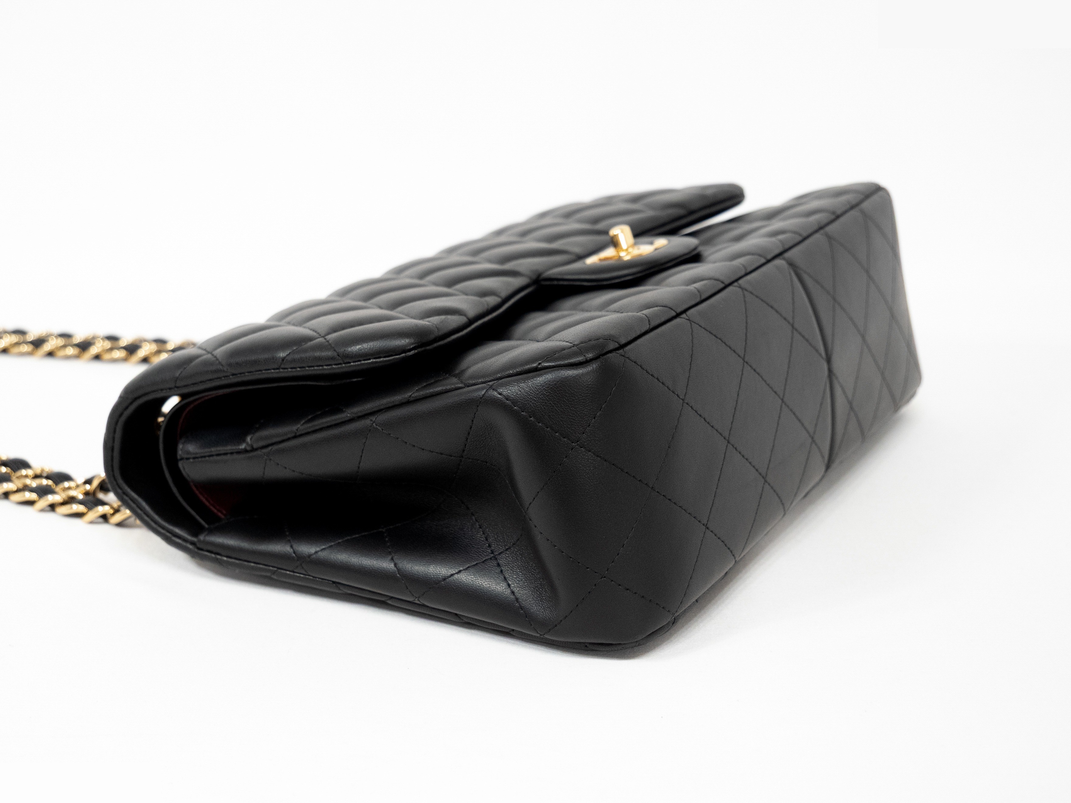 Large Matelassé bag, matching seal card, lambskin, black. — view 4