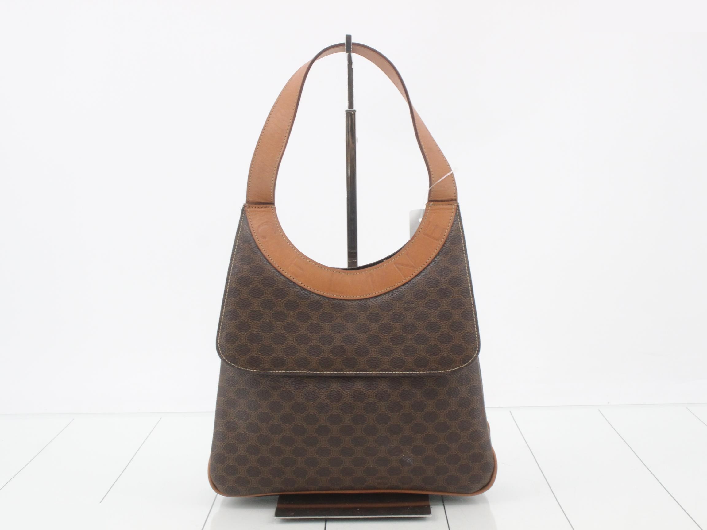 One-shoulder Macadam bag