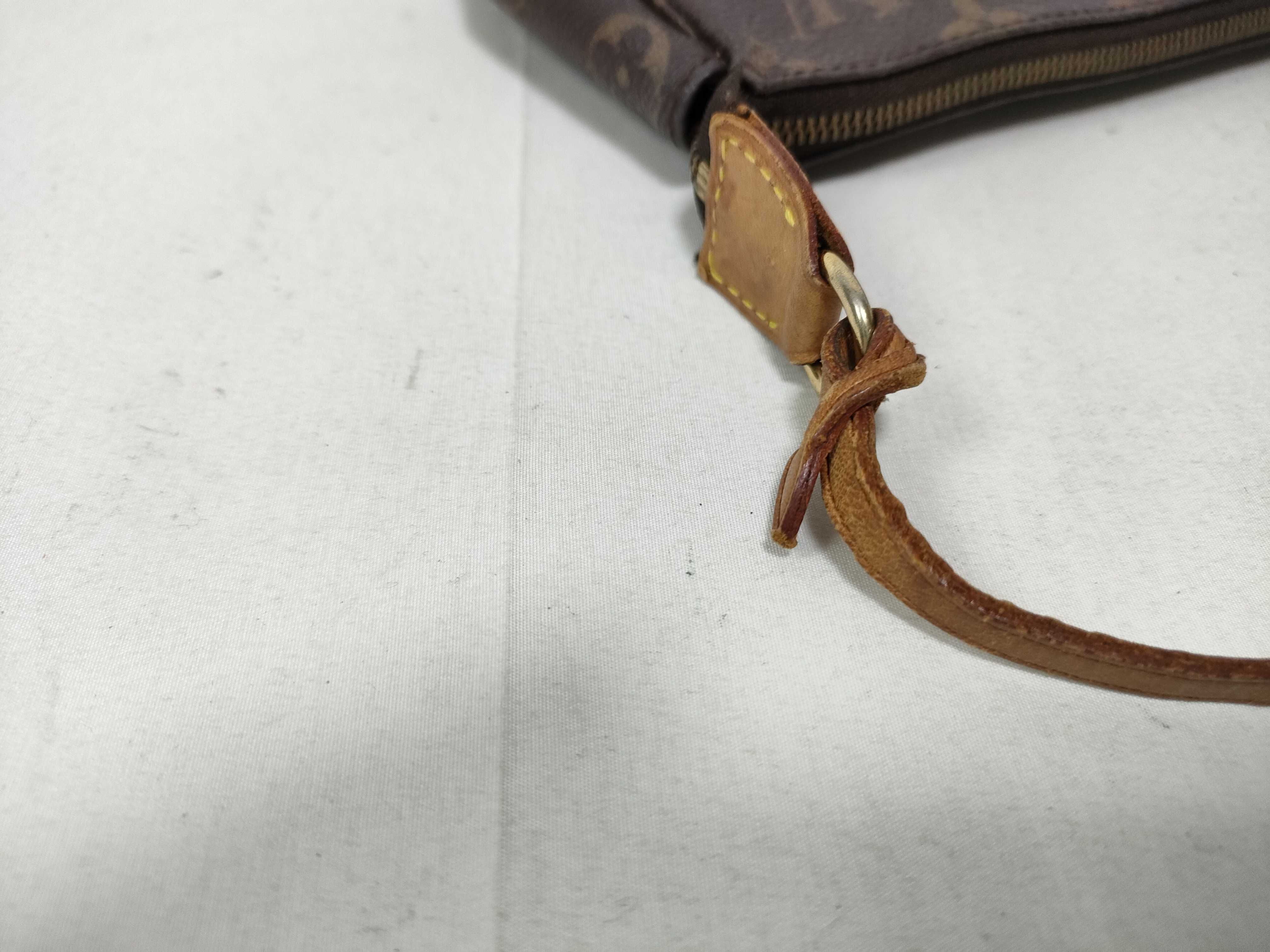 Monogram Louis Vuitton M51980 Pochette Accessoires Monogram VI0010 Pouch — view 12