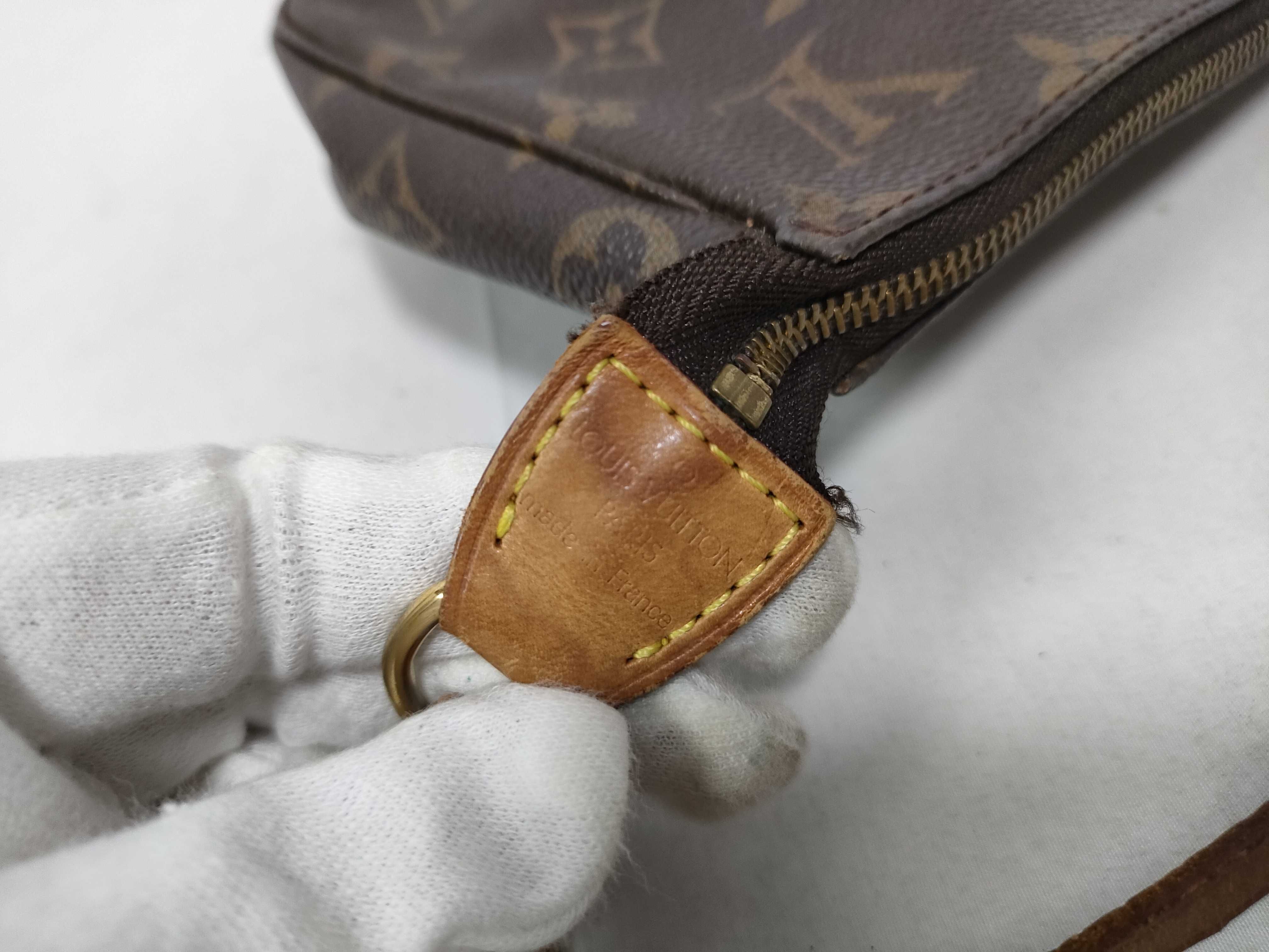 Monogram Louis Vuitton M51980 Pochette Accessoires Monogram VI0010 Pouch — view 13