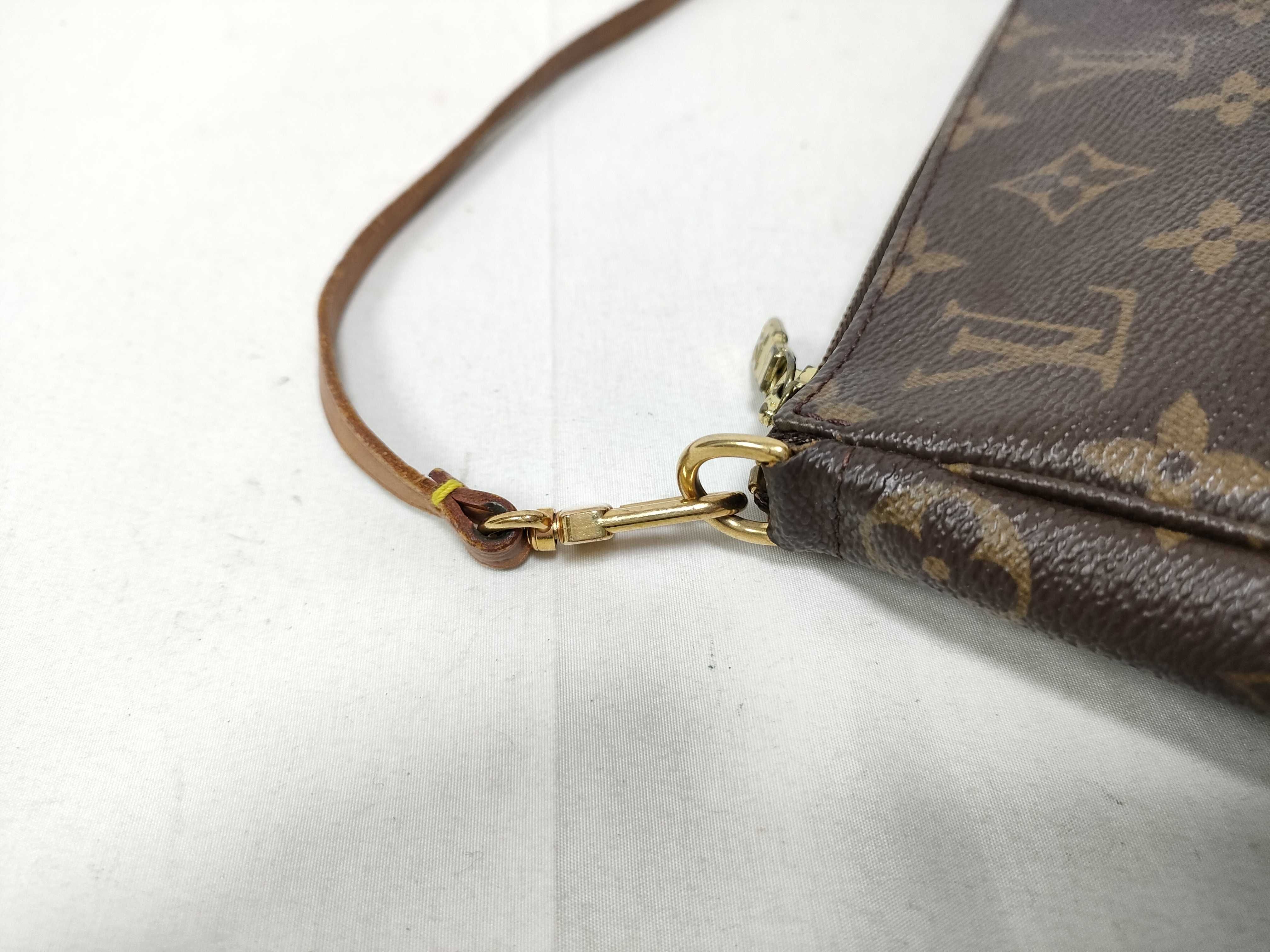 Monogram Louis Vuitton M51980 Pochette Accessoires Monogram VI0010 Pouch — view 6