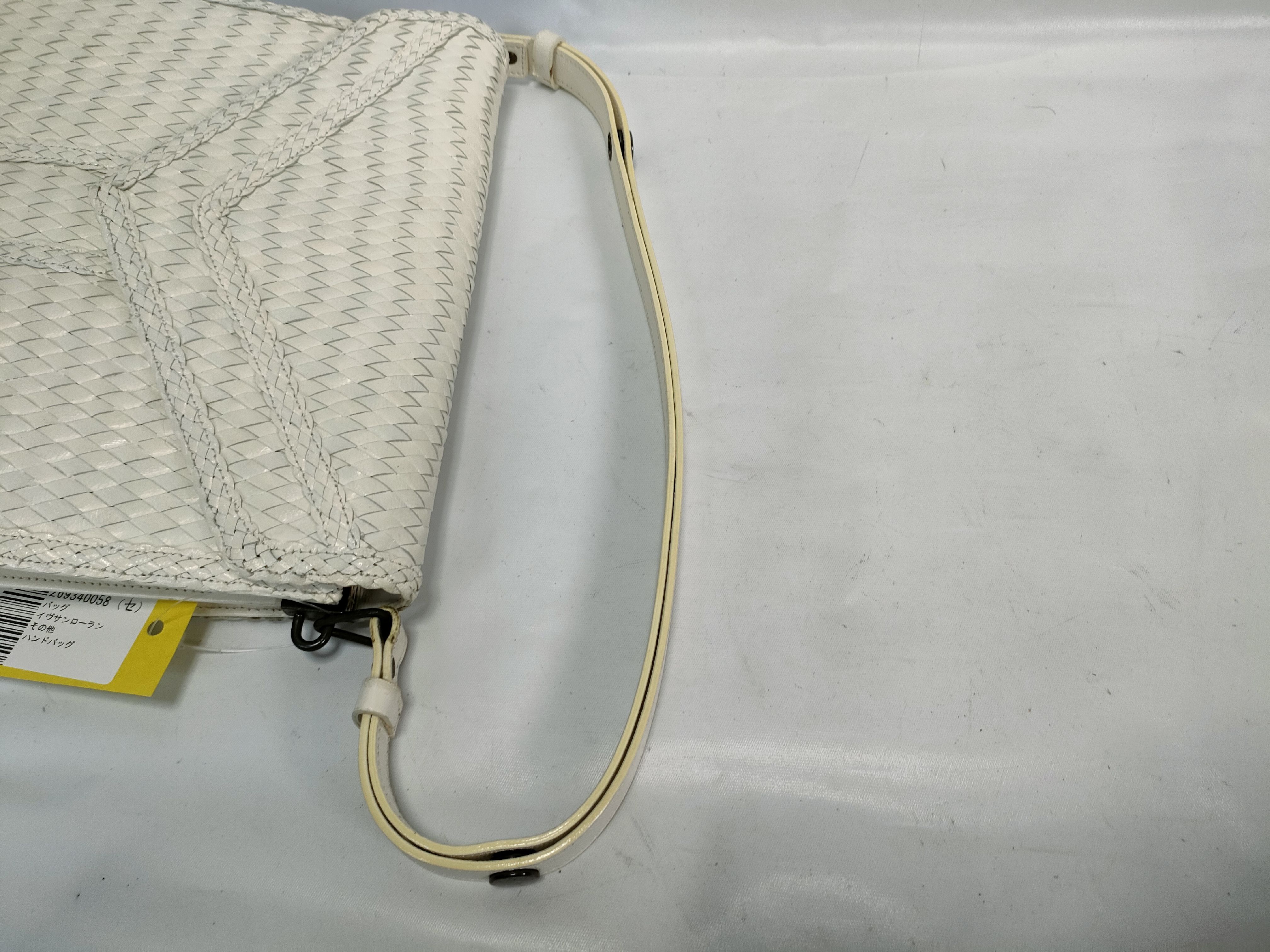 handbag — view 3