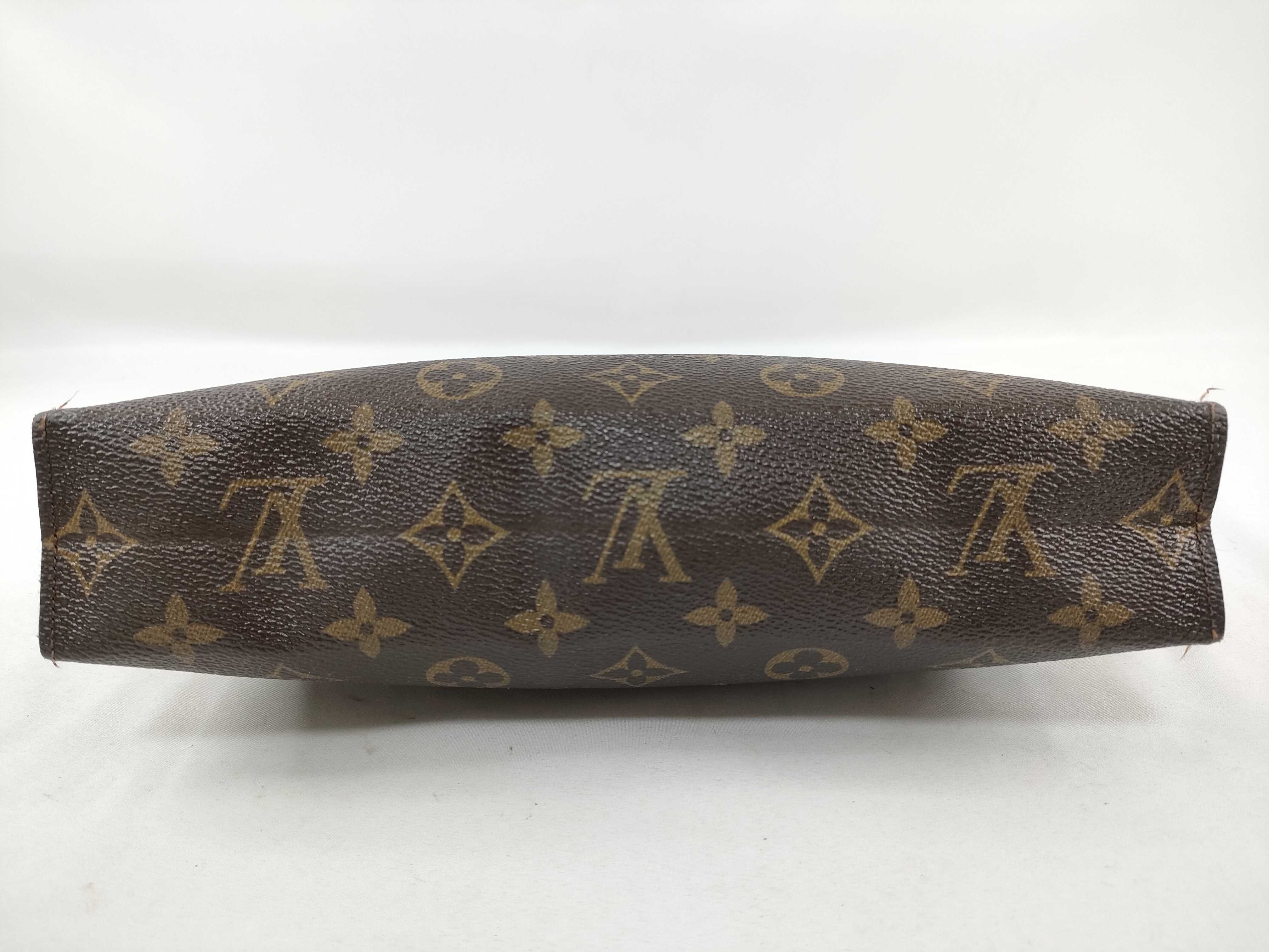 Monogram Pochette Toilette 26 — view 3