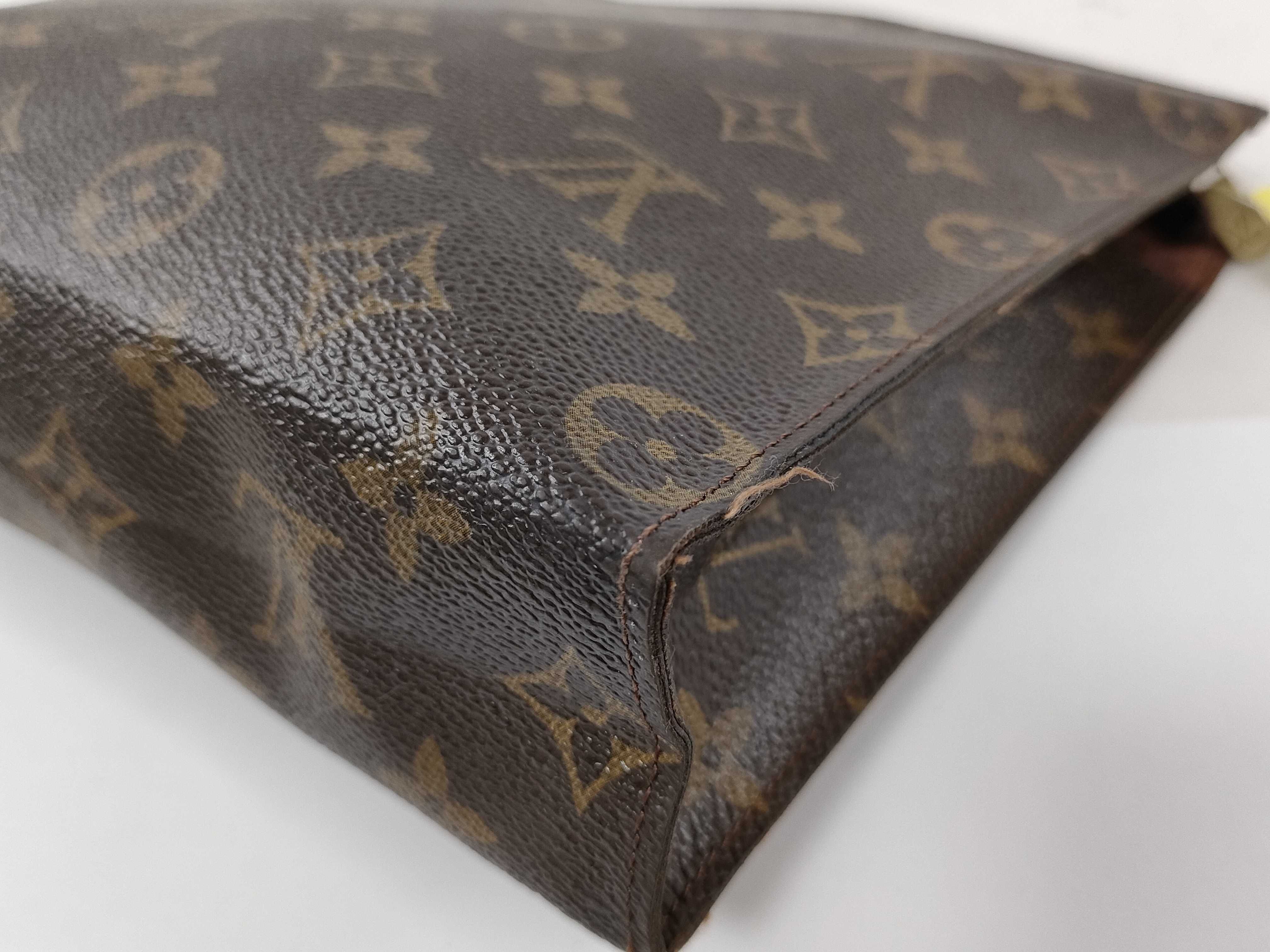 Monogram Pochette Toilette 26 — view 4