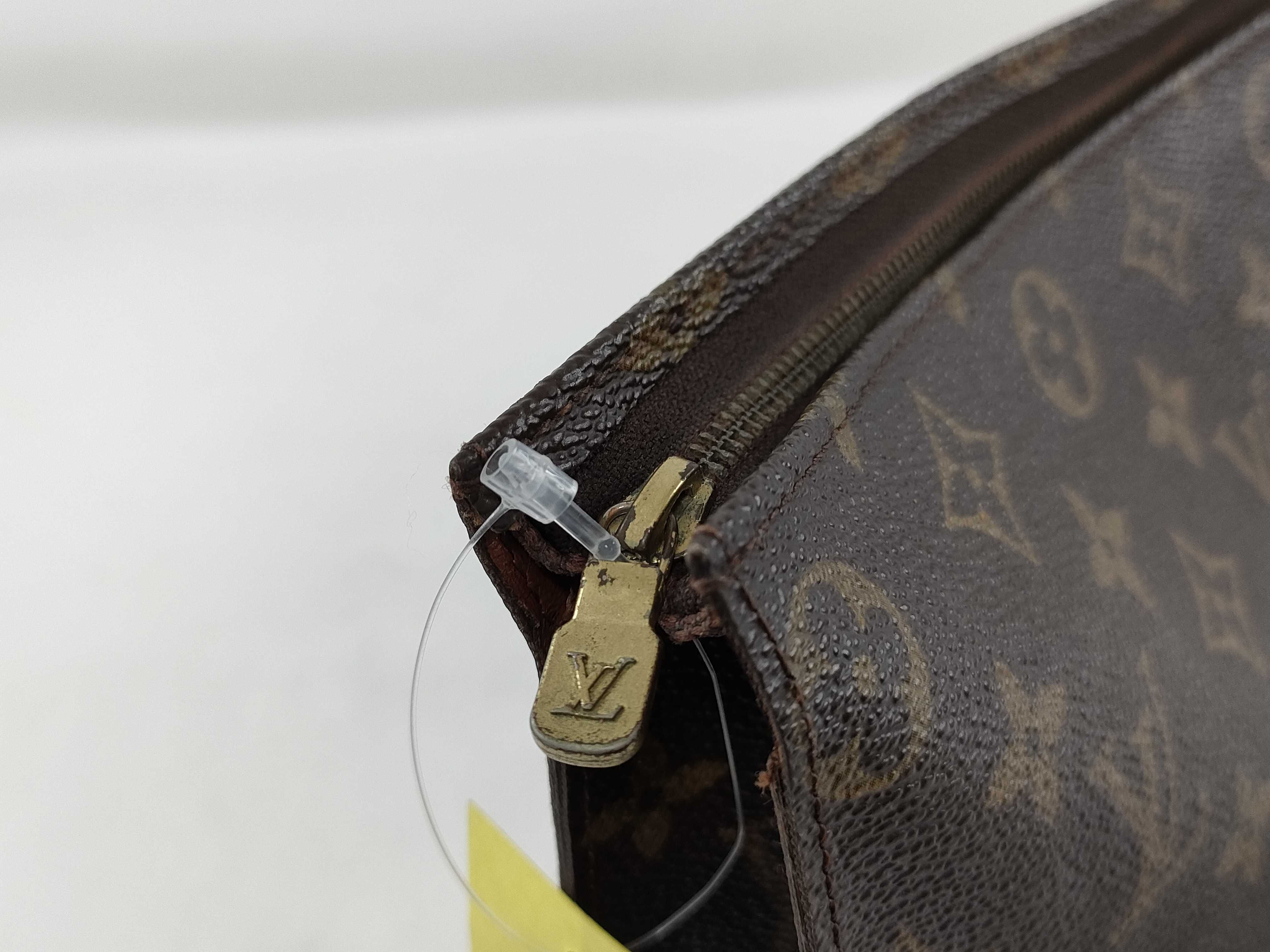 Monogram Pochette Toilette 26 — view 5