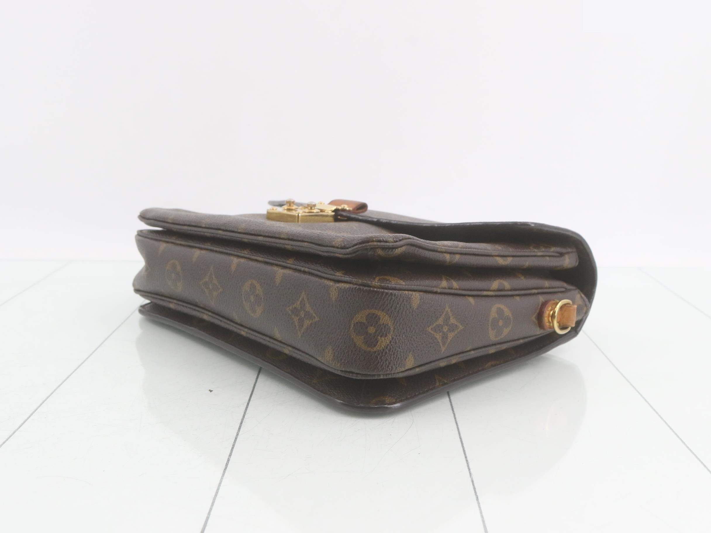 2-WAY Pochette Meteor Shoulder Bag — view 6