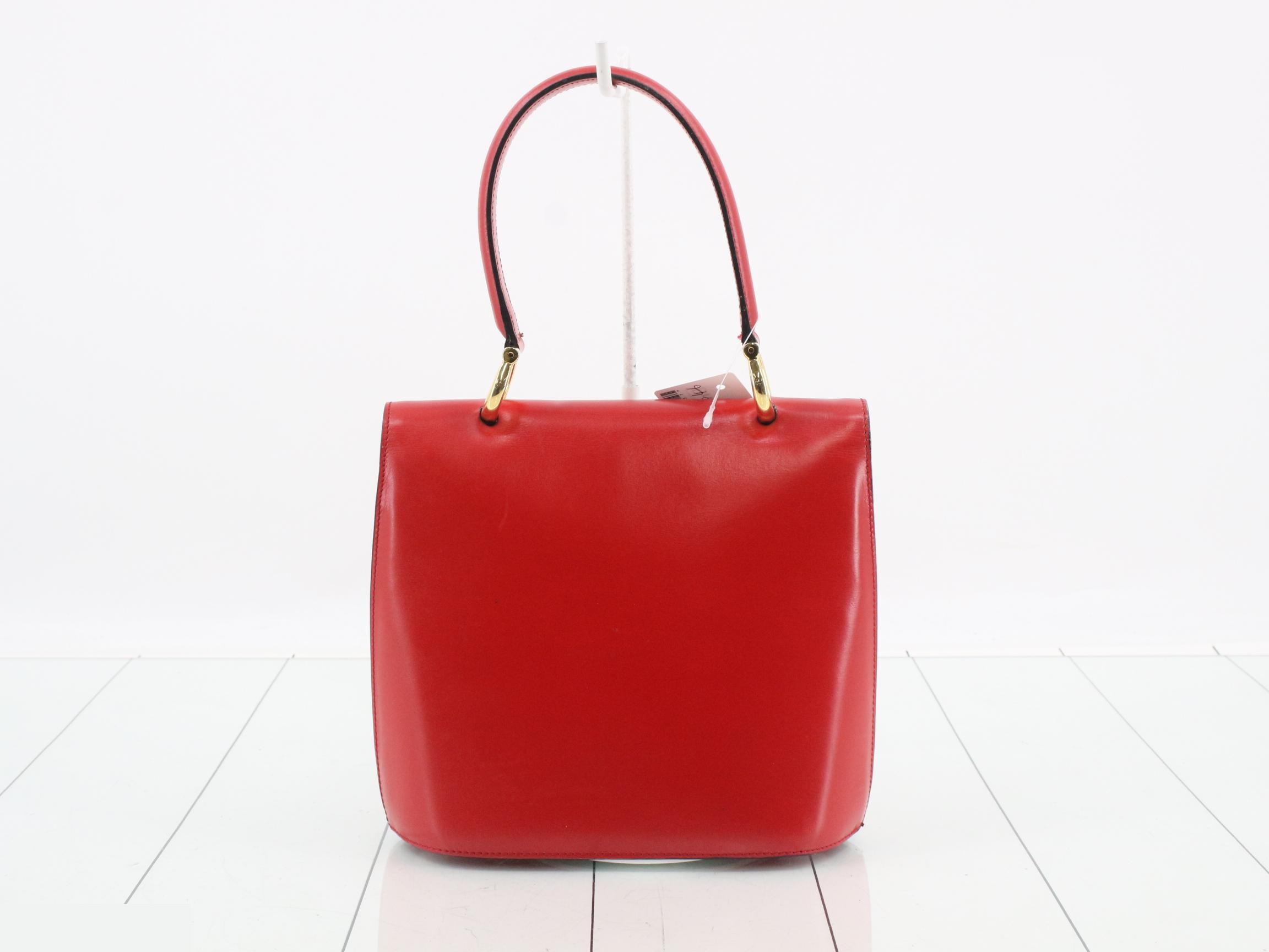 Leather red handbag — view 2