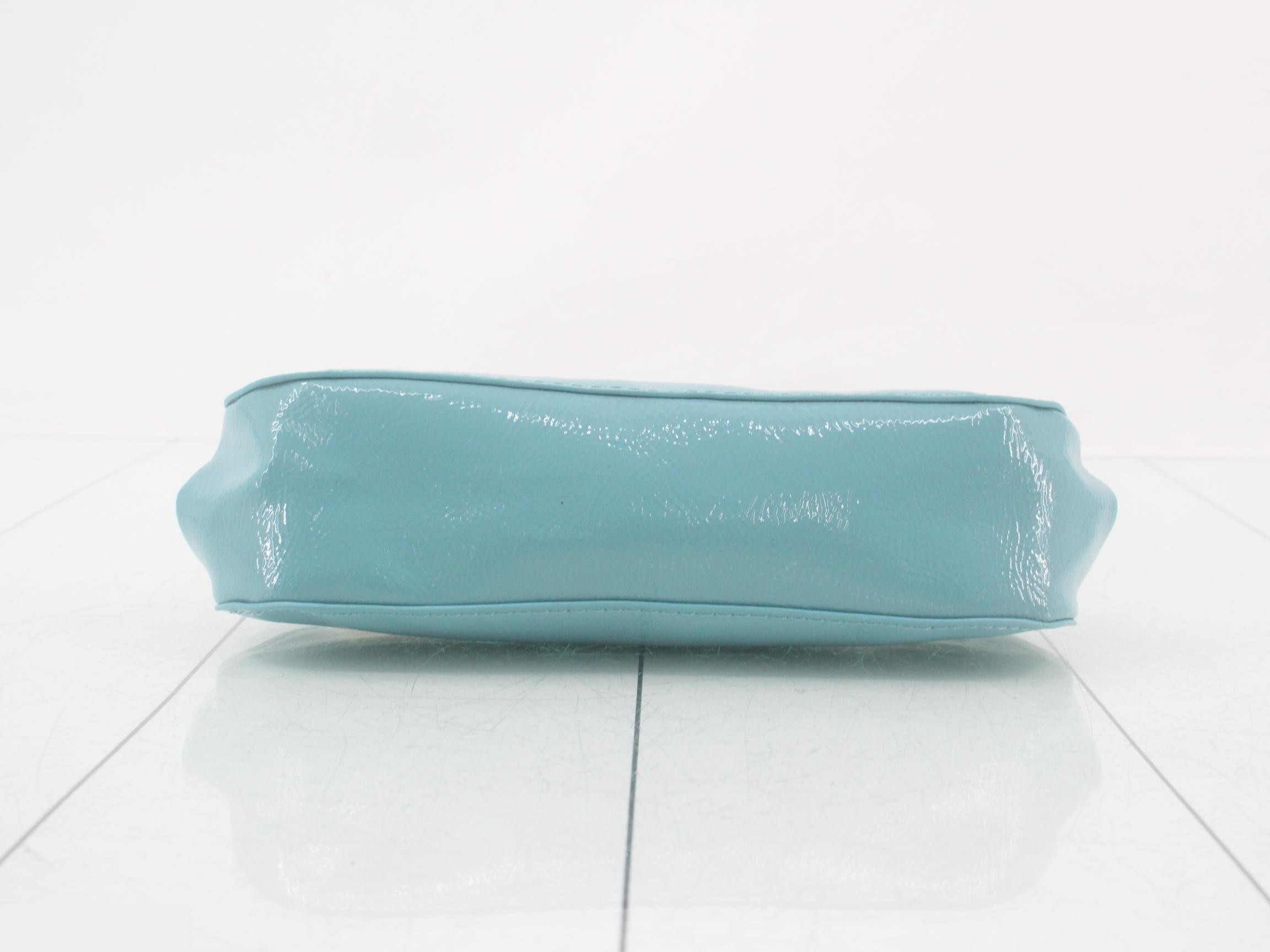 Clasp-closure chain shoulder bag — view 3