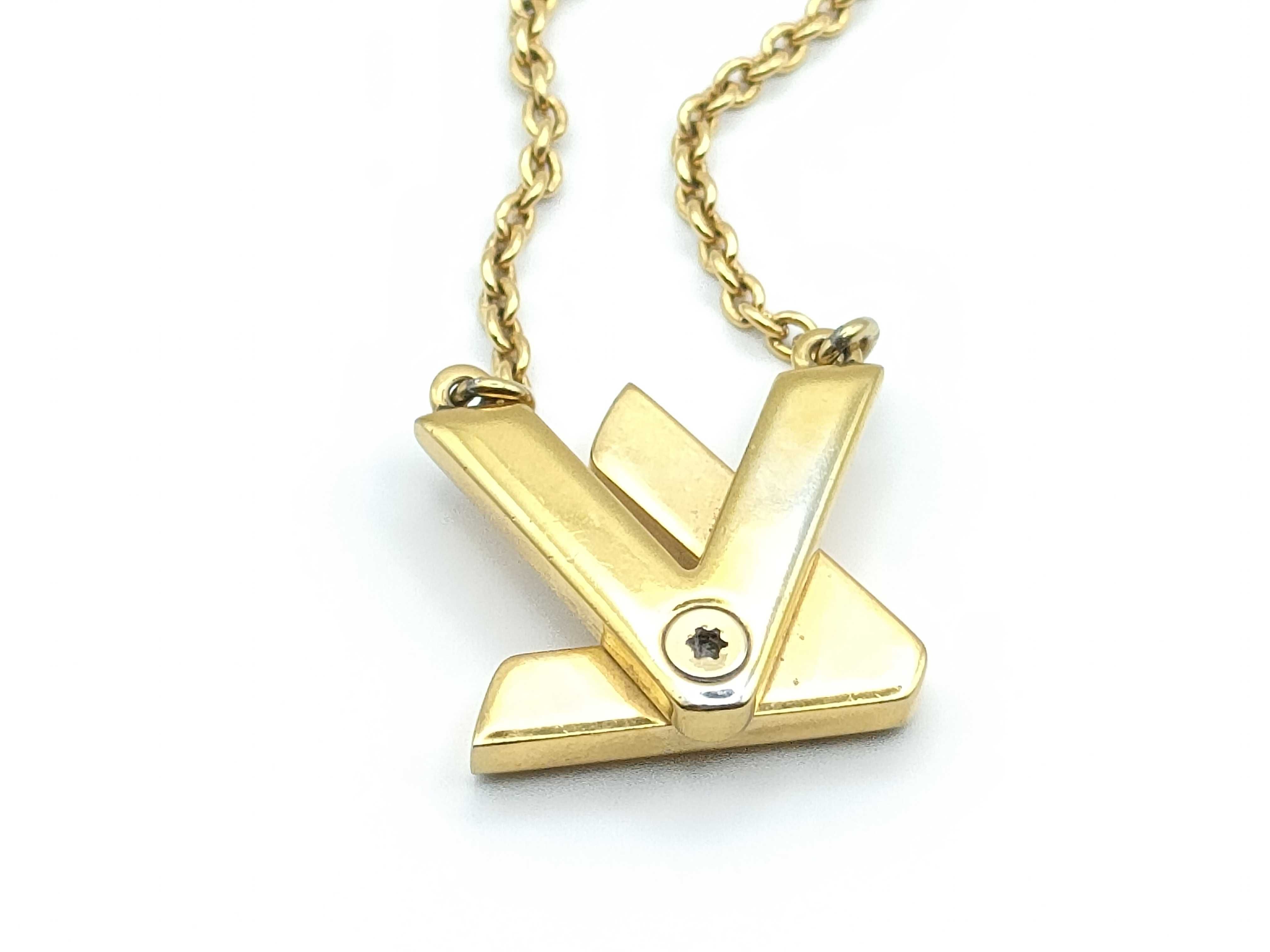 LV Twist M01729 Gold Color GO-14 Necklace — view 2