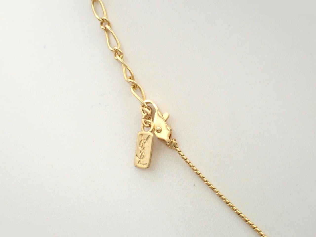 Other lines: Precious metals, necklaces, pendants, neck circumference approximately 44 cm. — view 2