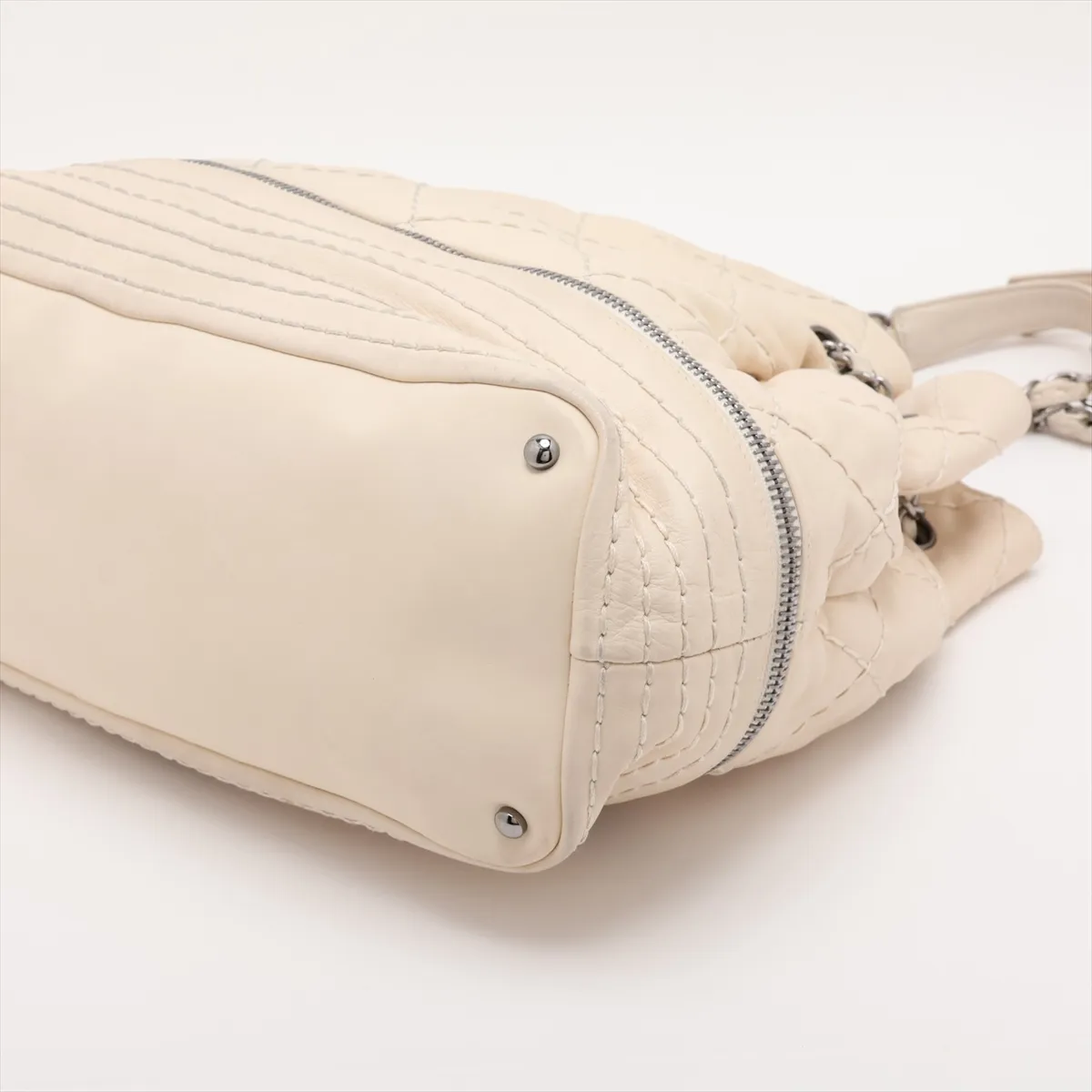 Wild Stitch Lambskin Chain Tote Bag, Ivory, Silver Hardware, 11354502, Serial Number 11 — view 3