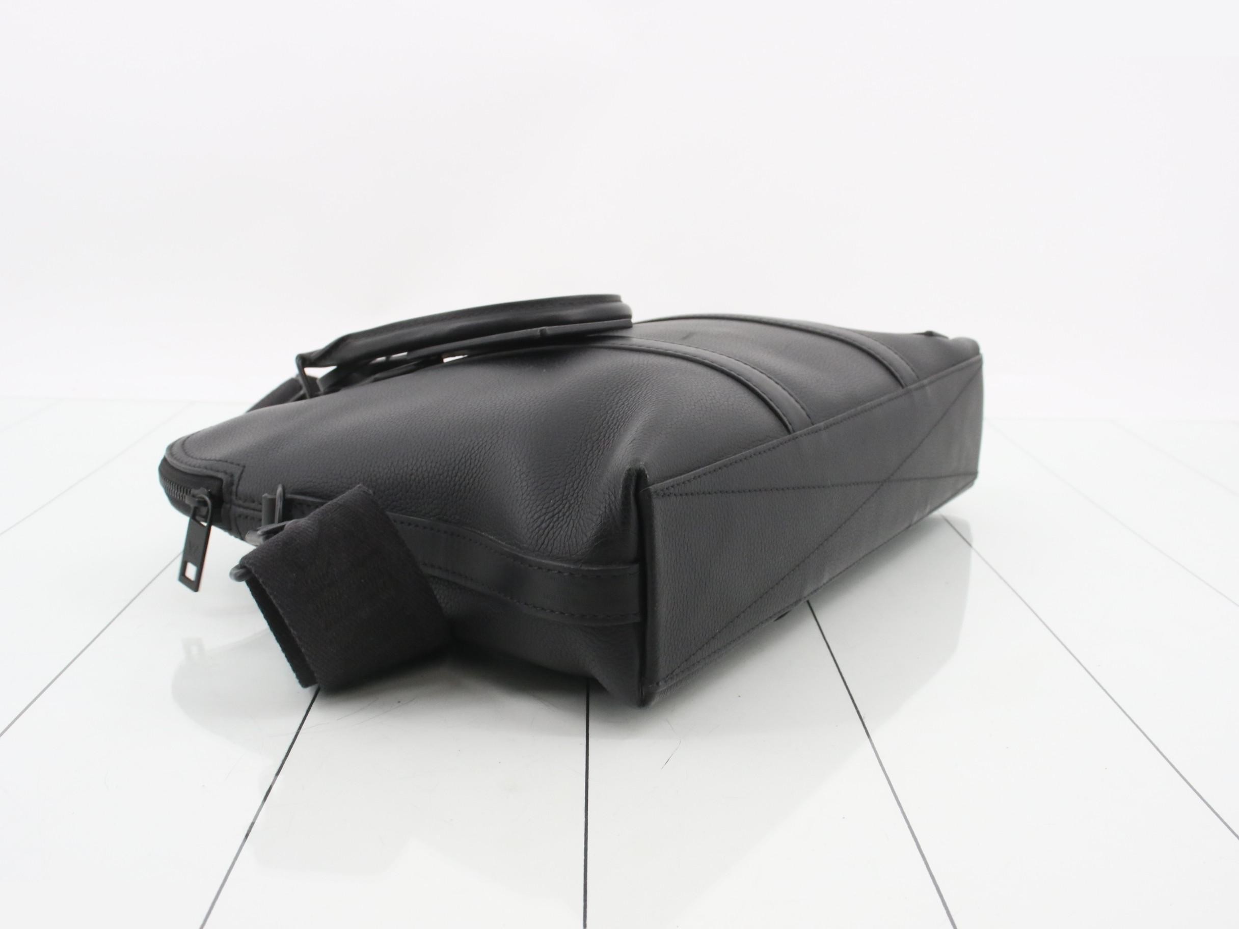 M59159 Aerogram Takeoff Briefcase, Grain Calf Leather — view 5