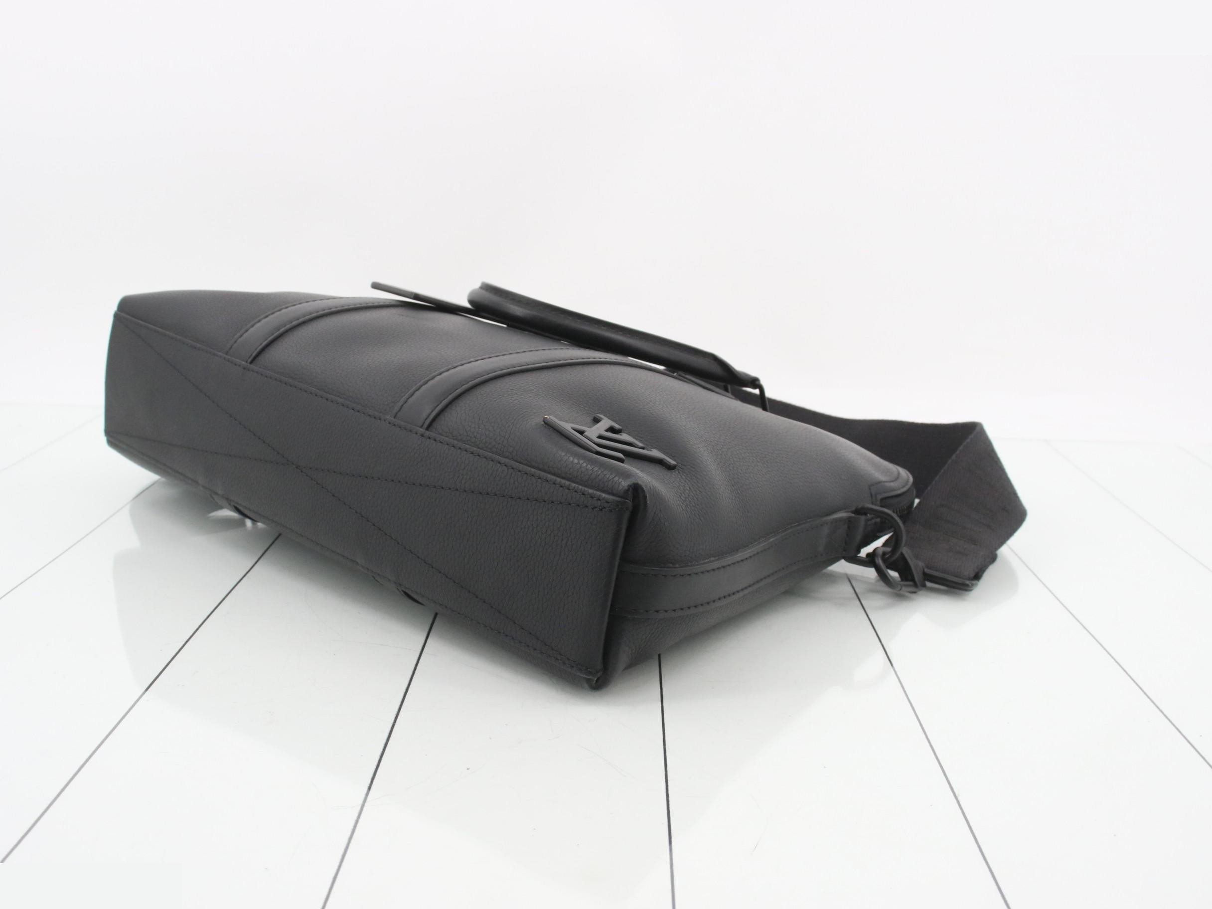 M59159 Aerogram Takeoff Briefcase, Grain Calf Leather — view 6