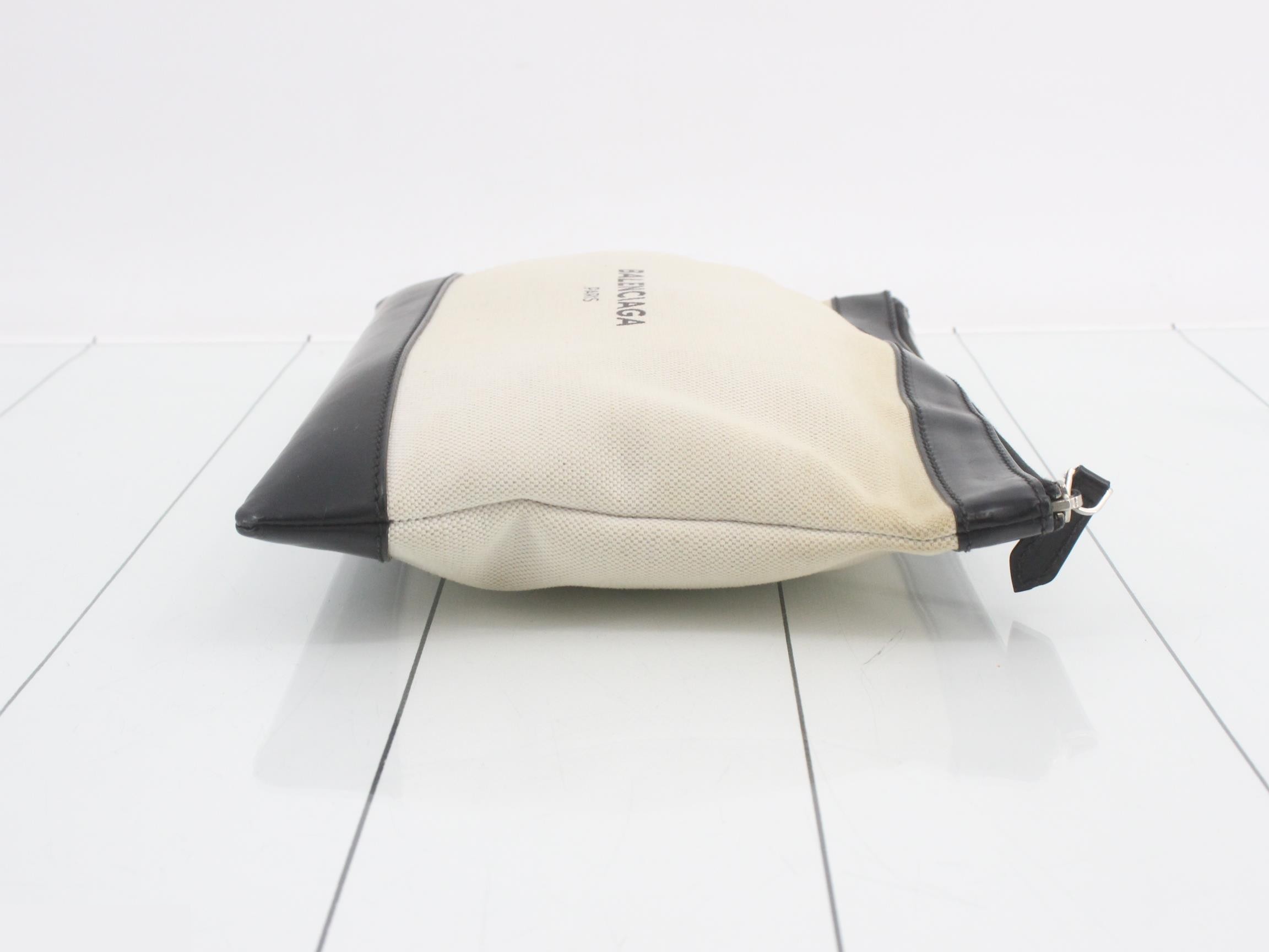 Other lines: Bags and clutches — view 3