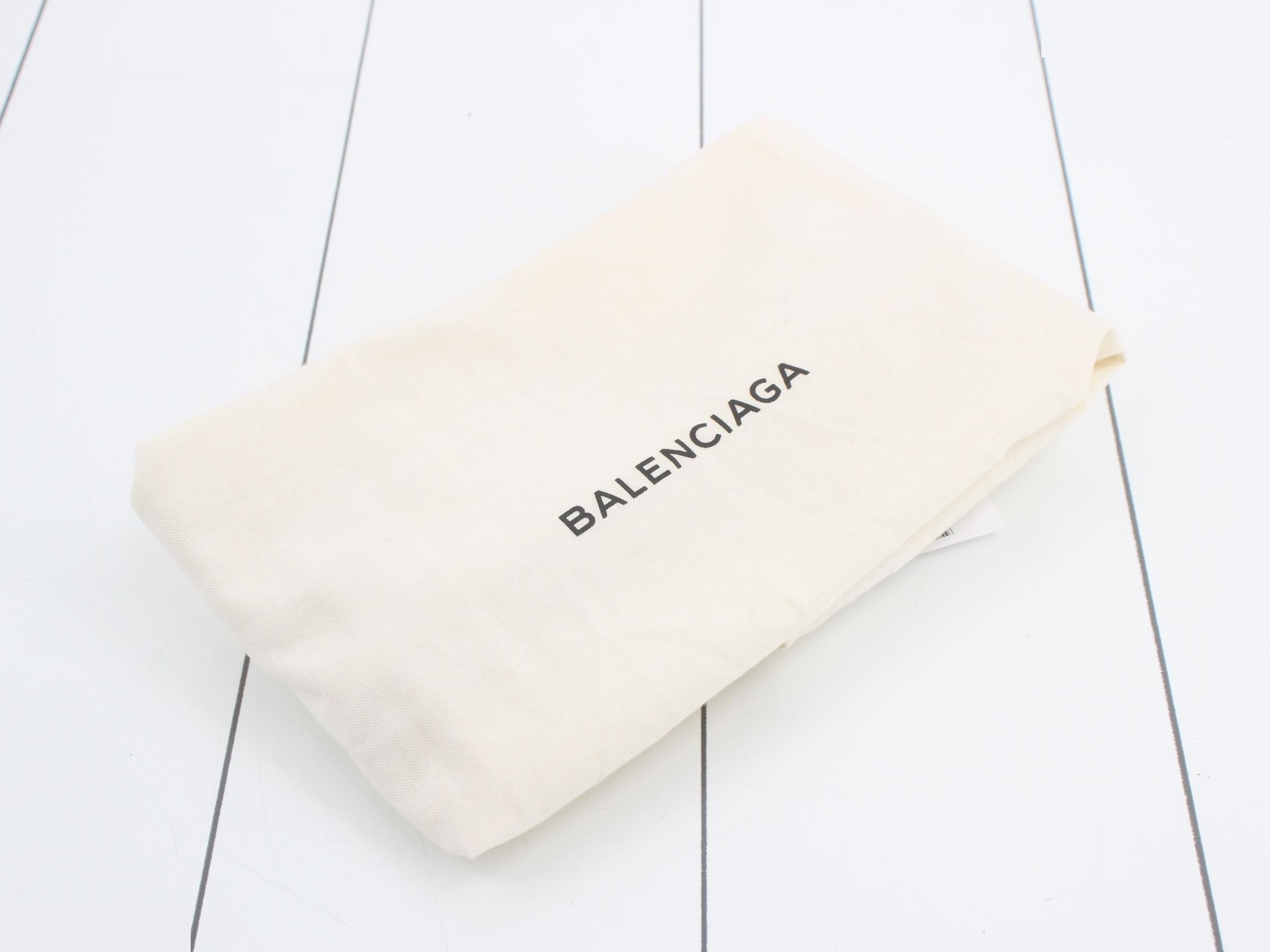 Other lines: Bags and clutches — view 7