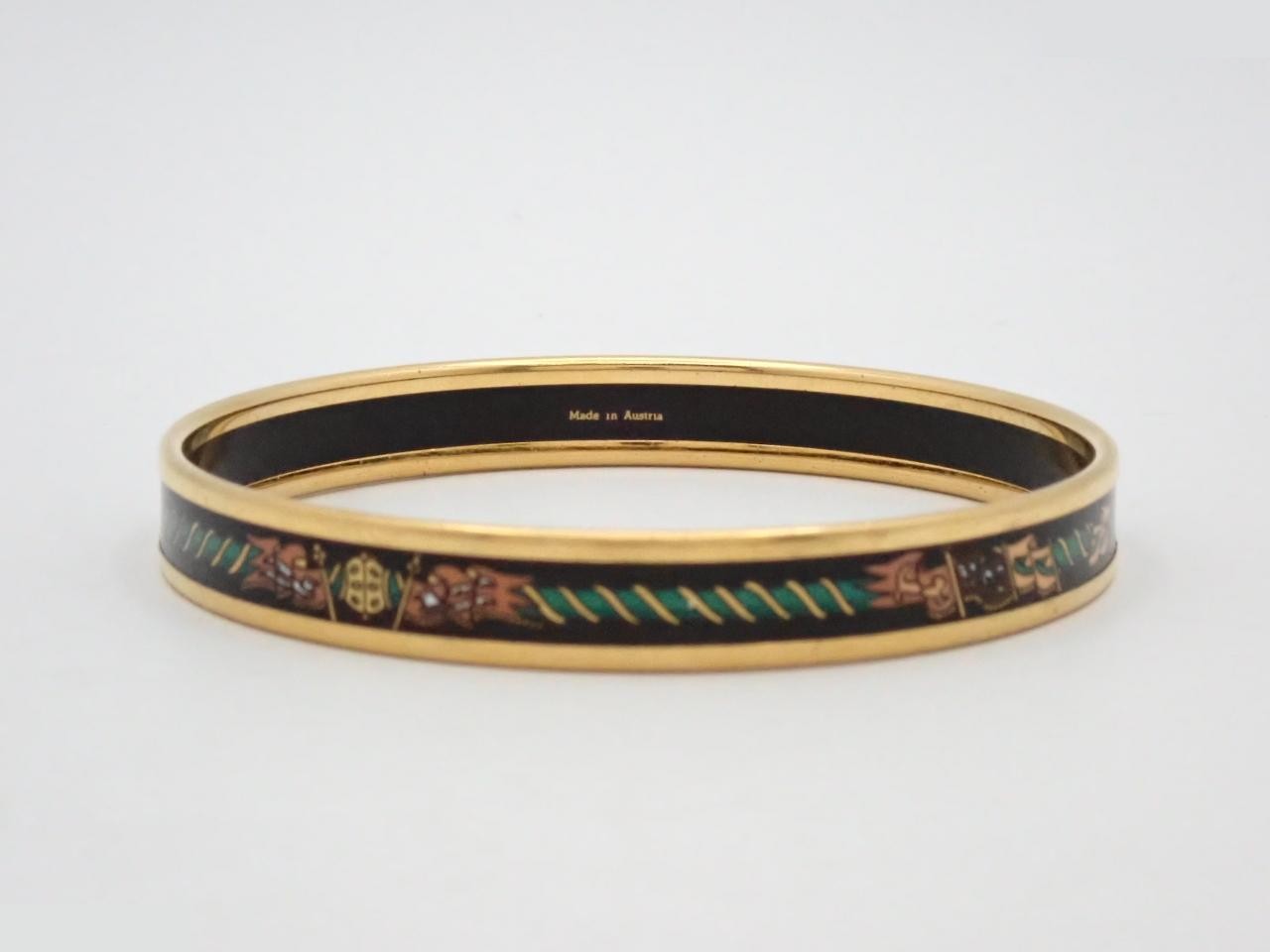 Enamel bangle, wrist circumference approximately 21 cm — view 2