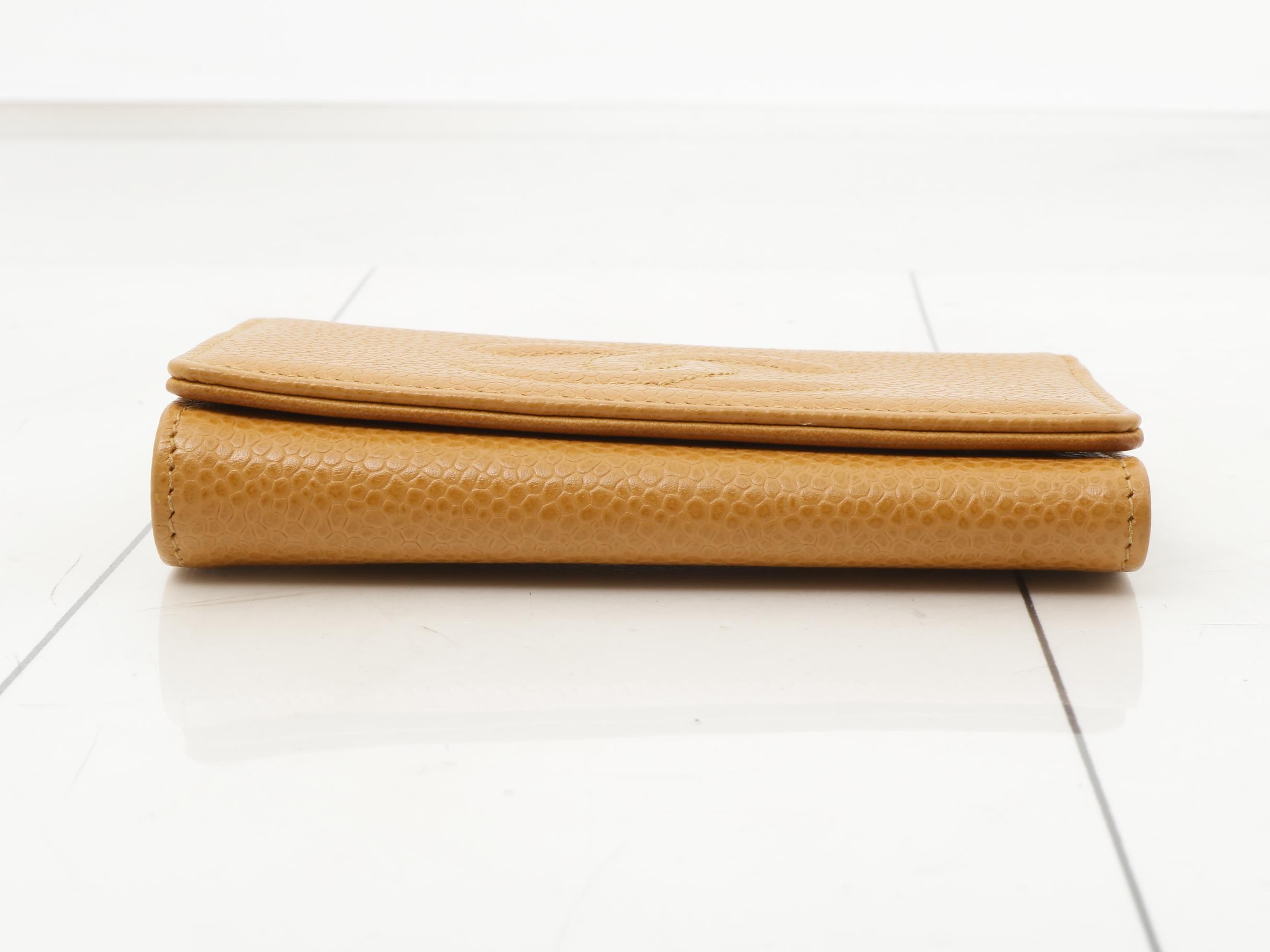 Caviar skin (bag) and key case — view 3
