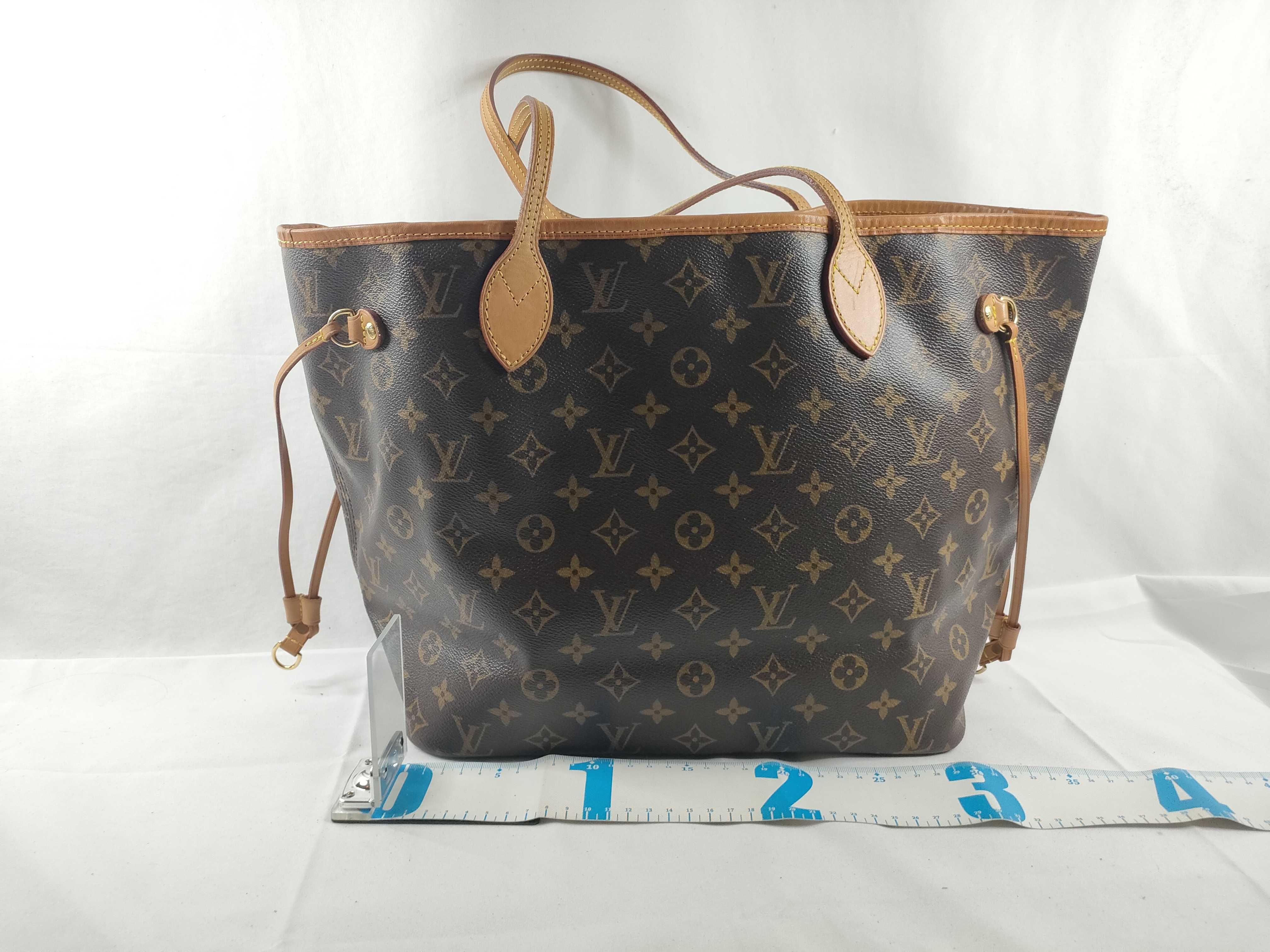 Monogram Neverfull MM Monogram Tote Bag — view 2