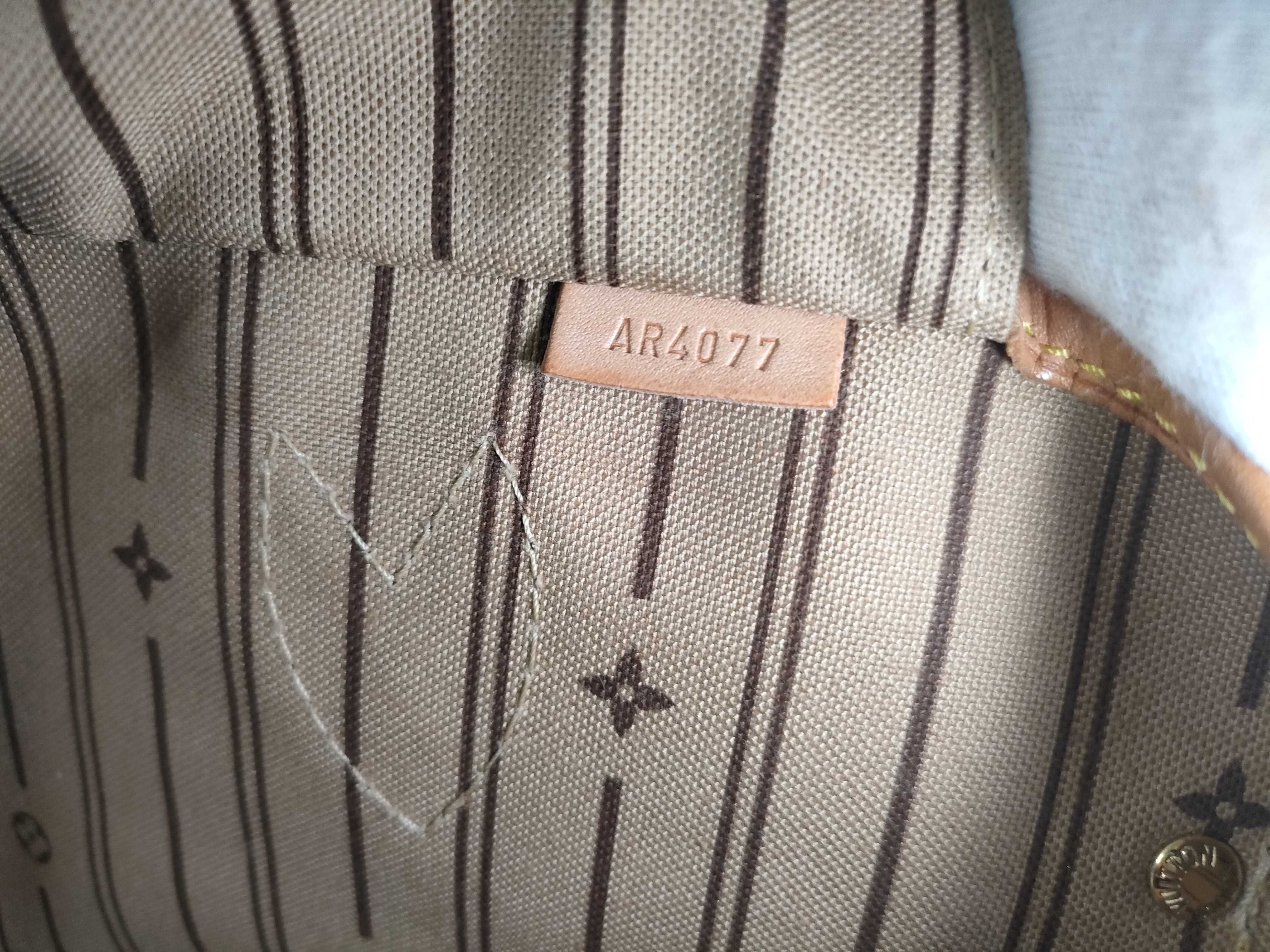 Monogram Neverfull MM Monogram Tote Bag — view 13