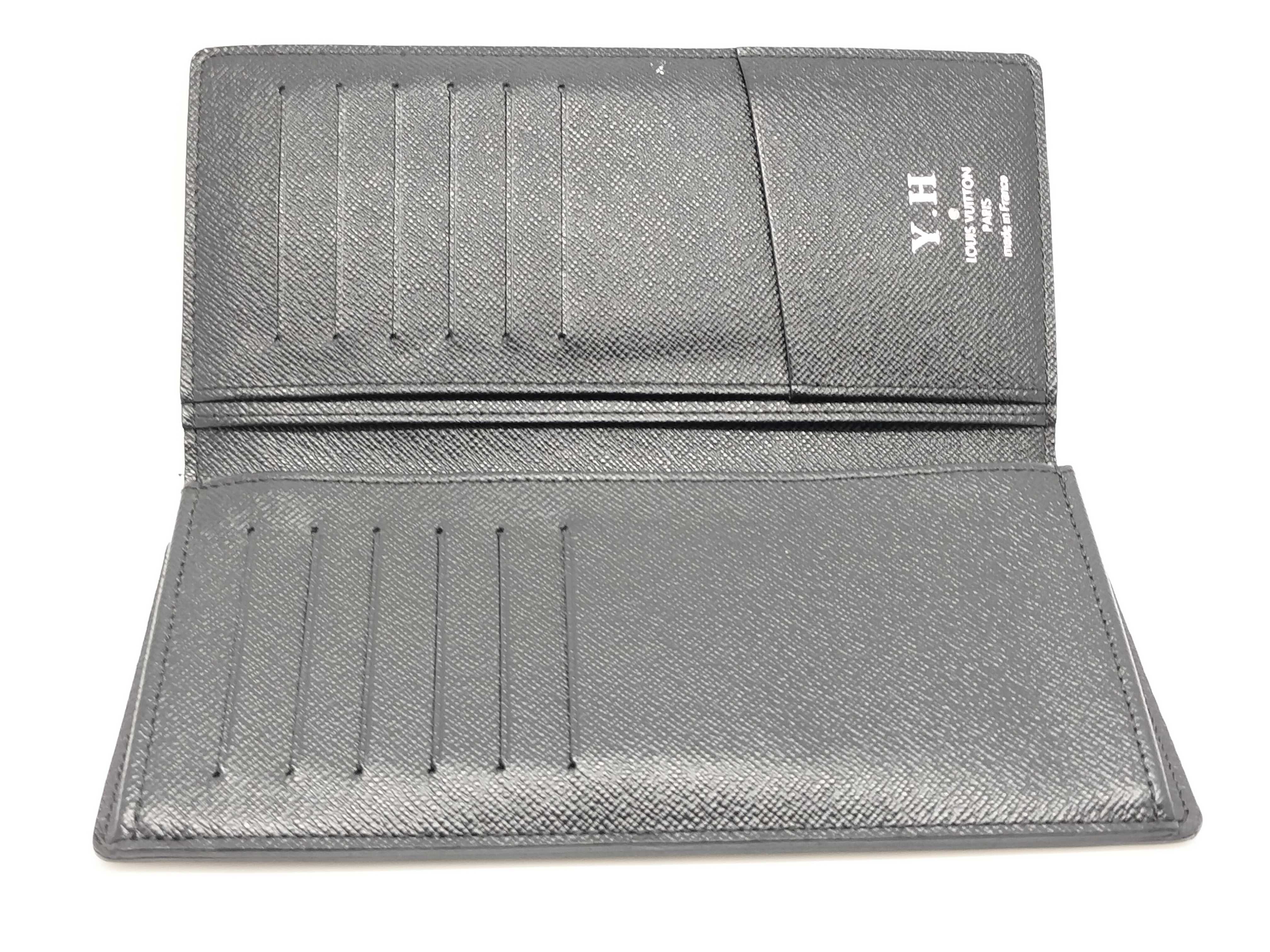 Damier Graphite Portefeuille Brazza Wallet with Initials — view 7