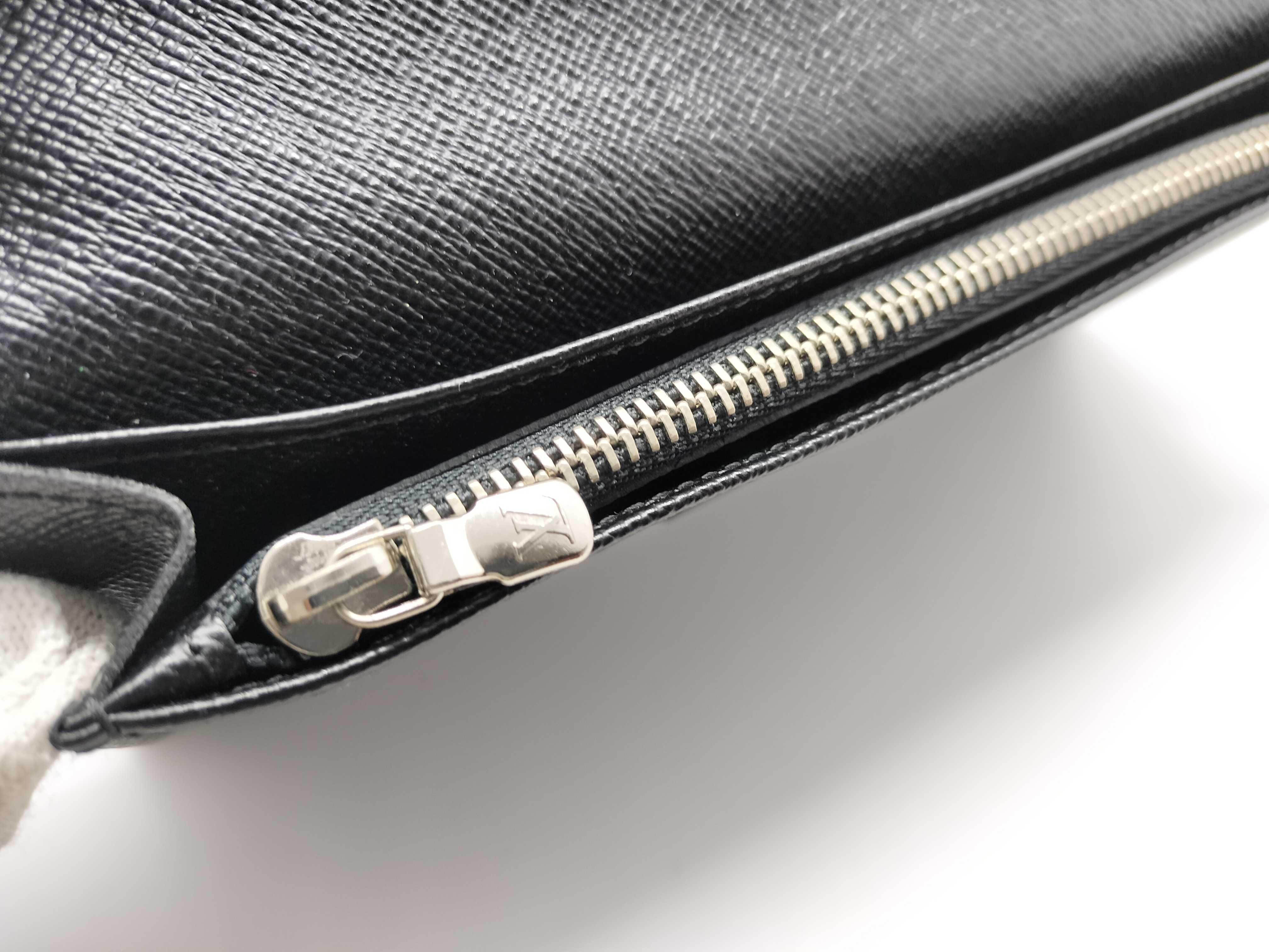 Damier Graphite Portefeuille Brazza Wallet with Initials — view 8