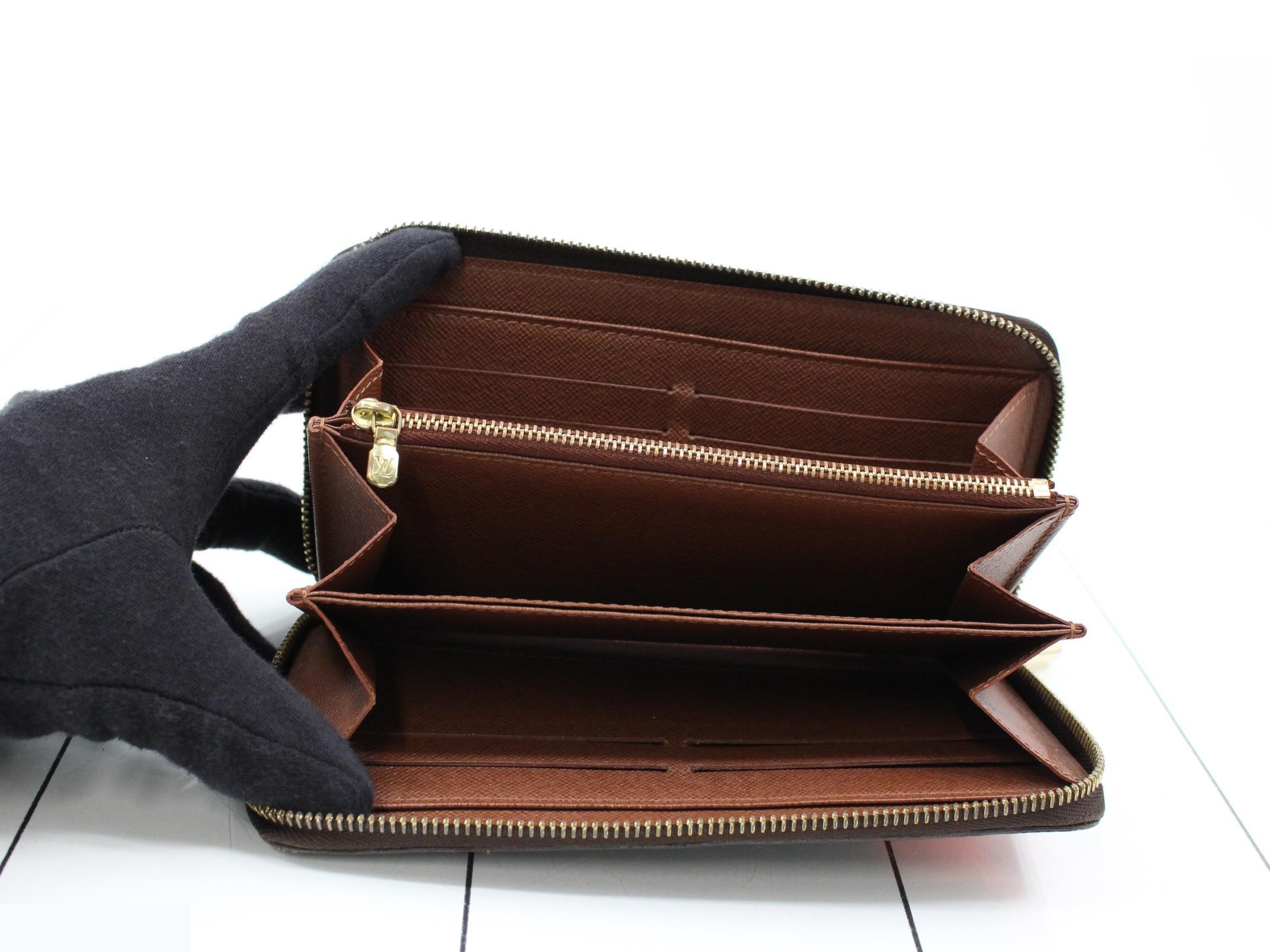 Zippy Wallet Monogram Rose — view 4