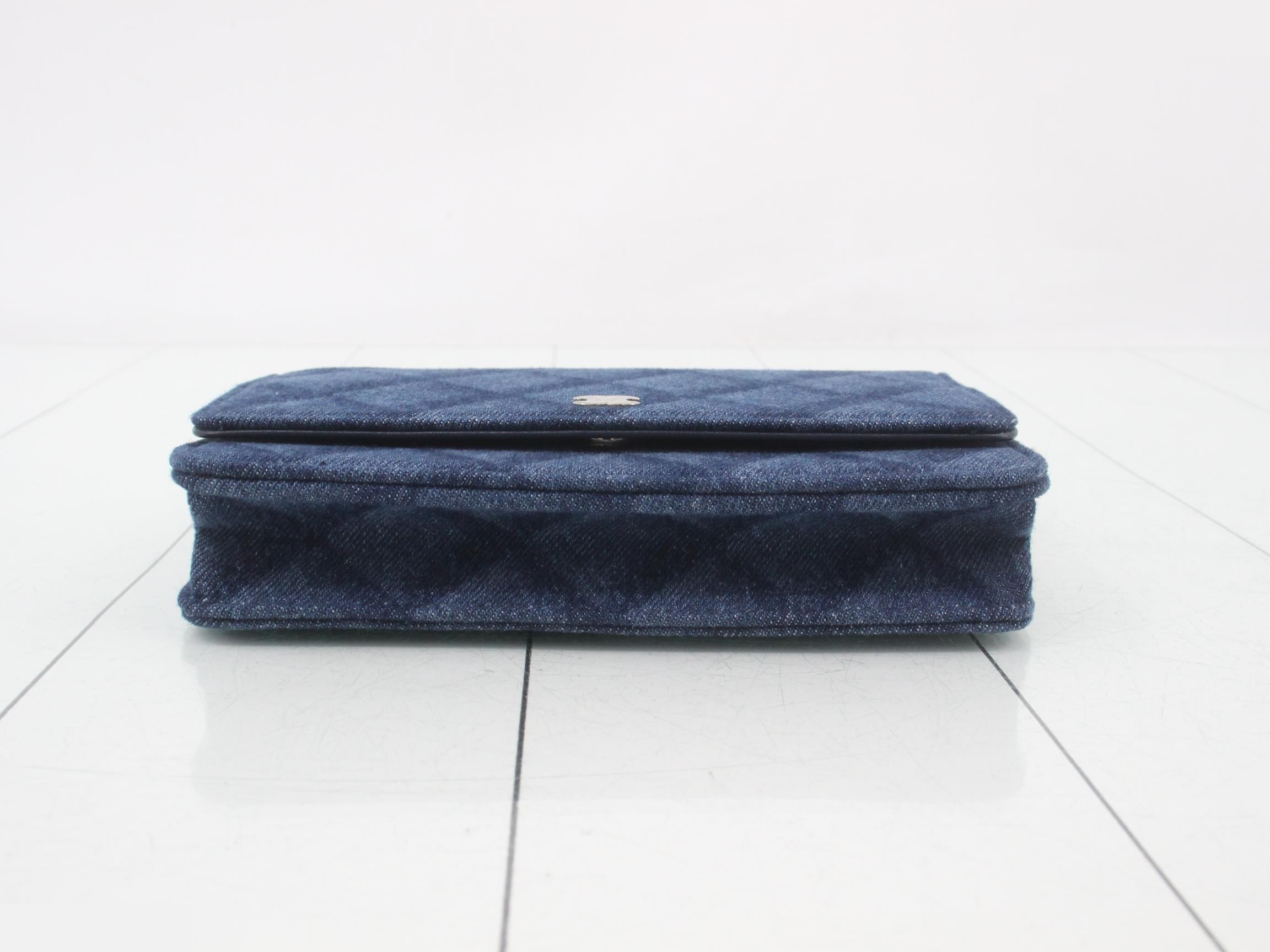 denim matelassé chain wallet — view 3