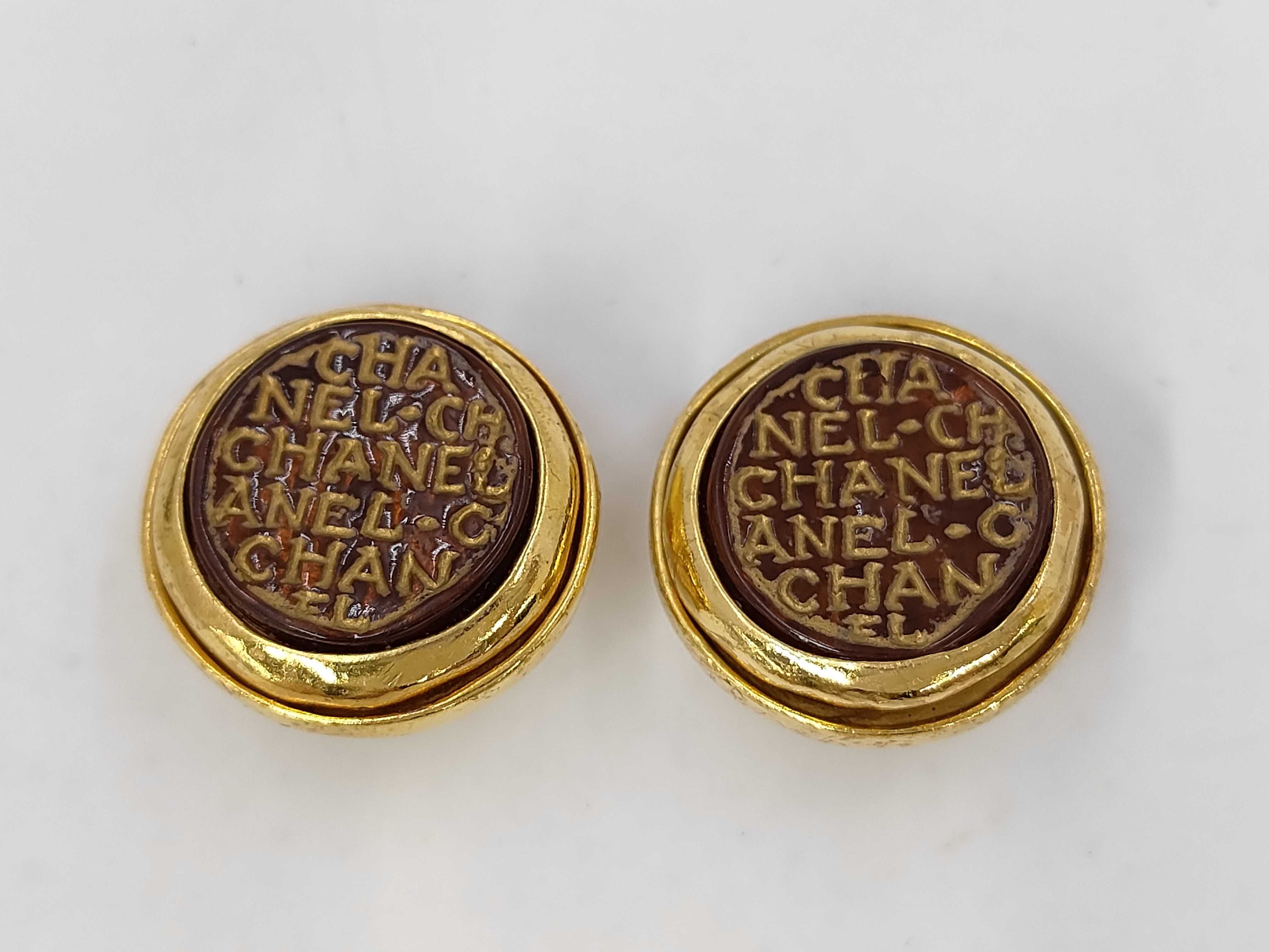Brown Logo Vintage Earrings with Comet Earrings