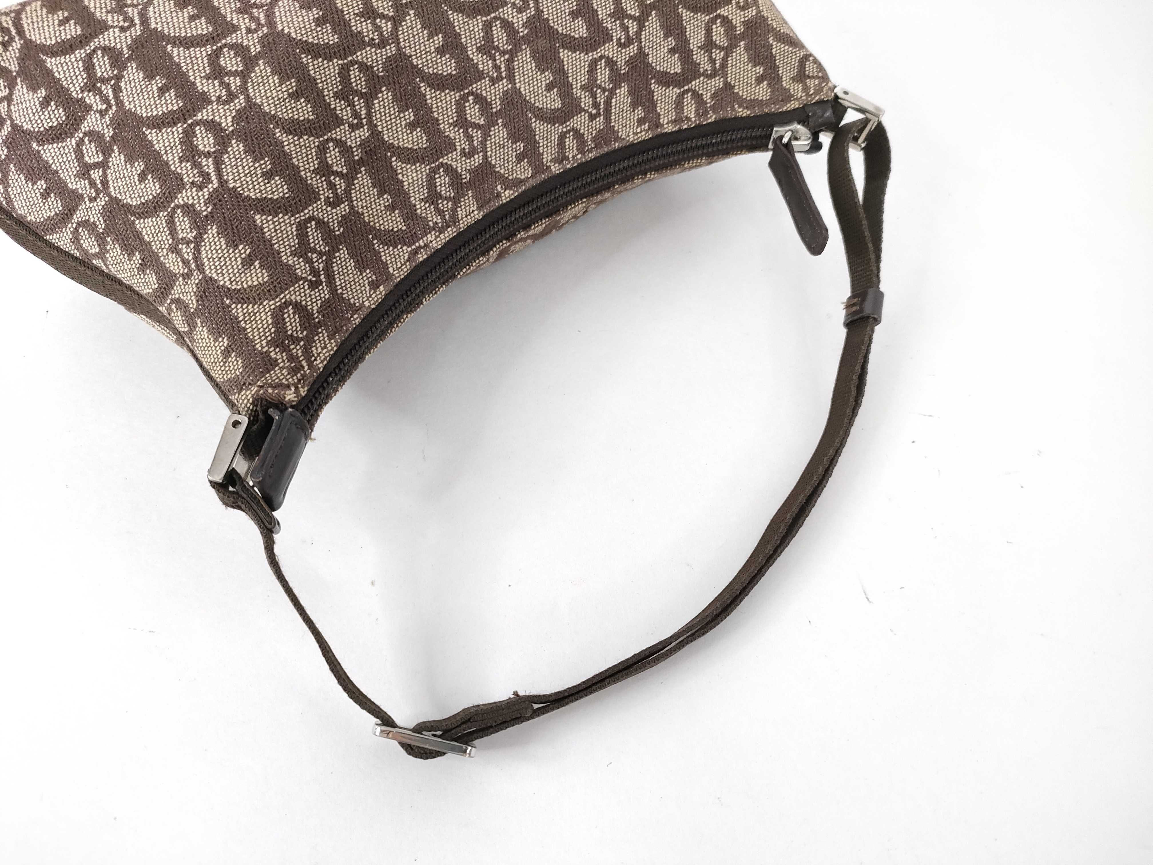 One-Shoulder Trotter Bordeaux Handbag — view 3