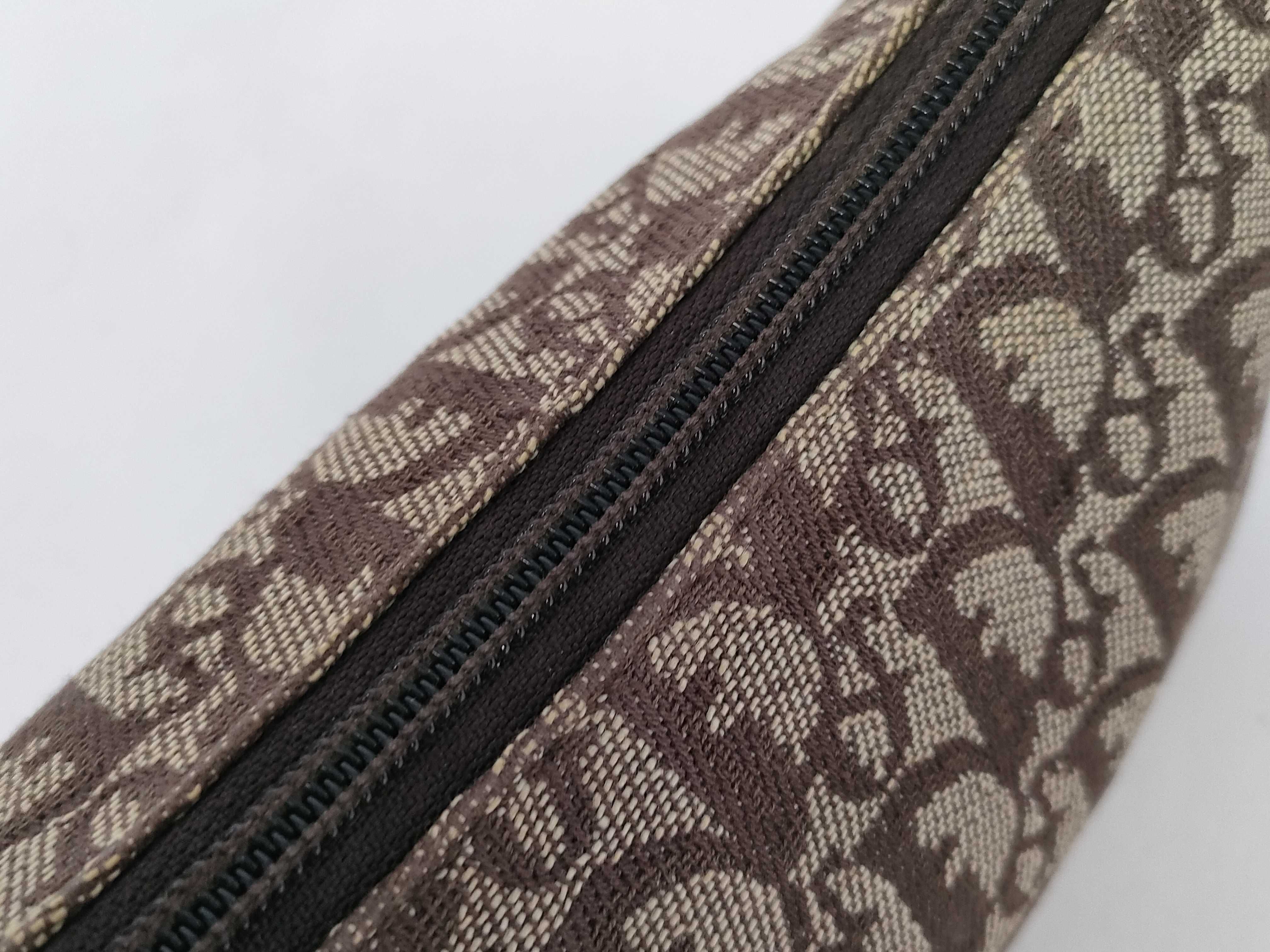 One-Shoulder Trotter Bordeaux Handbag — view 8