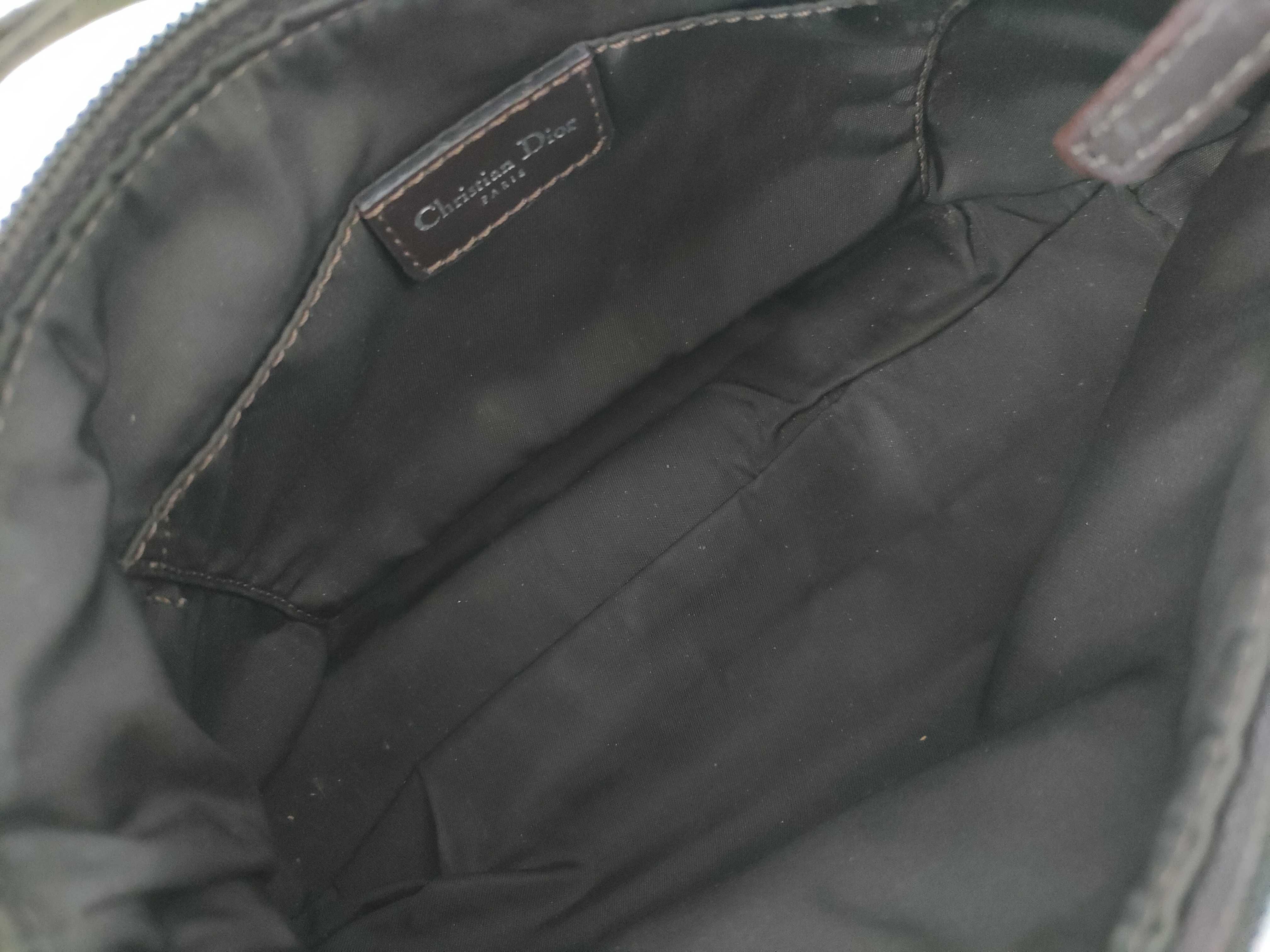 One-Shoulder Trotter Bordeaux Handbag — view 9