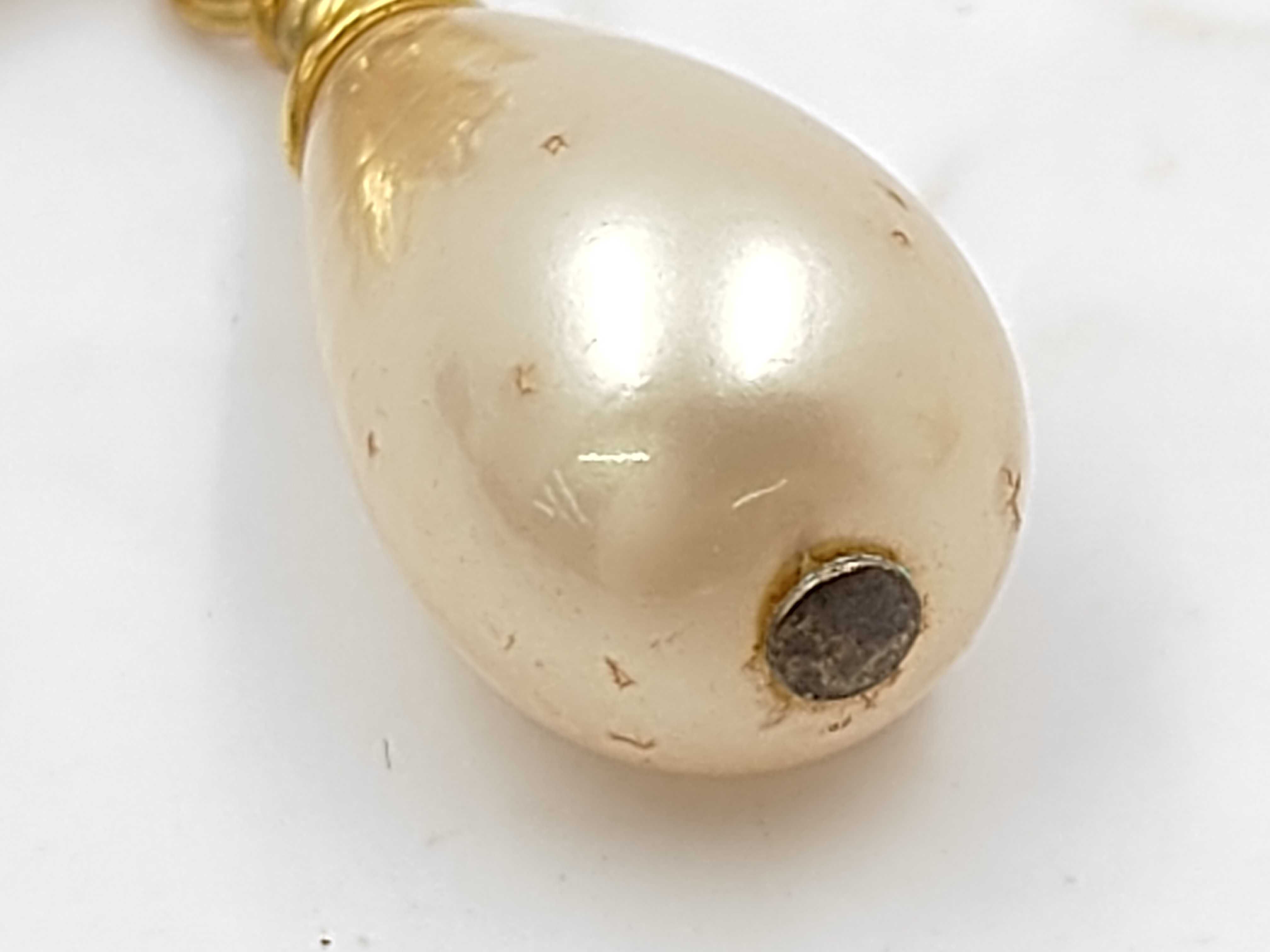 Earrings (with box) - Drop-shaped pearl earrings with turn-lock closure. — view 8