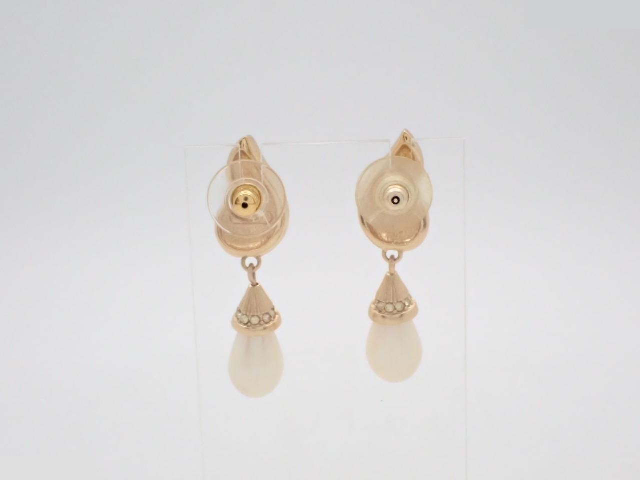 Other lines: Precious metals and earrings — view 2