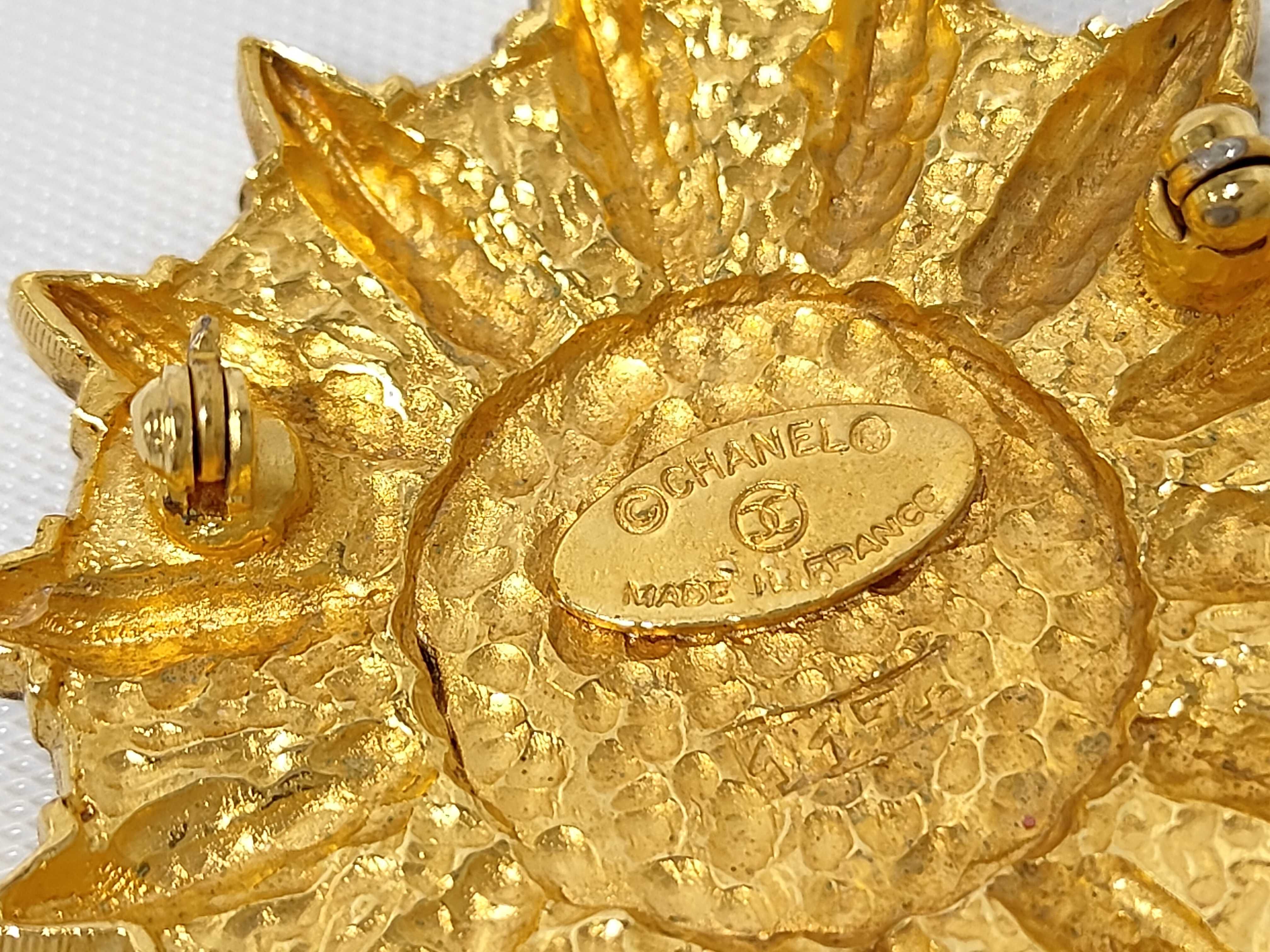 Emblem Coco Mark Brooch, Gold Brooch — view 7