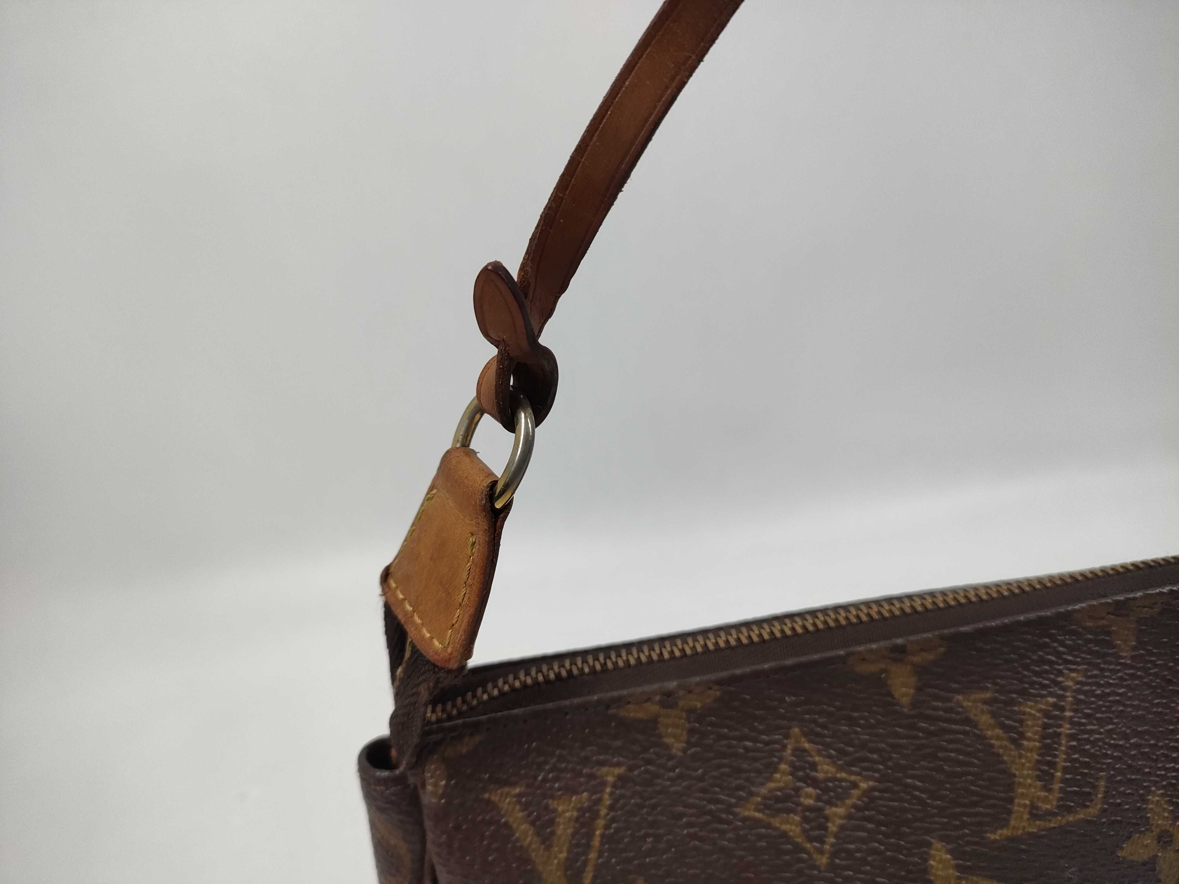 Monogram Accessoires Pouch — view 3