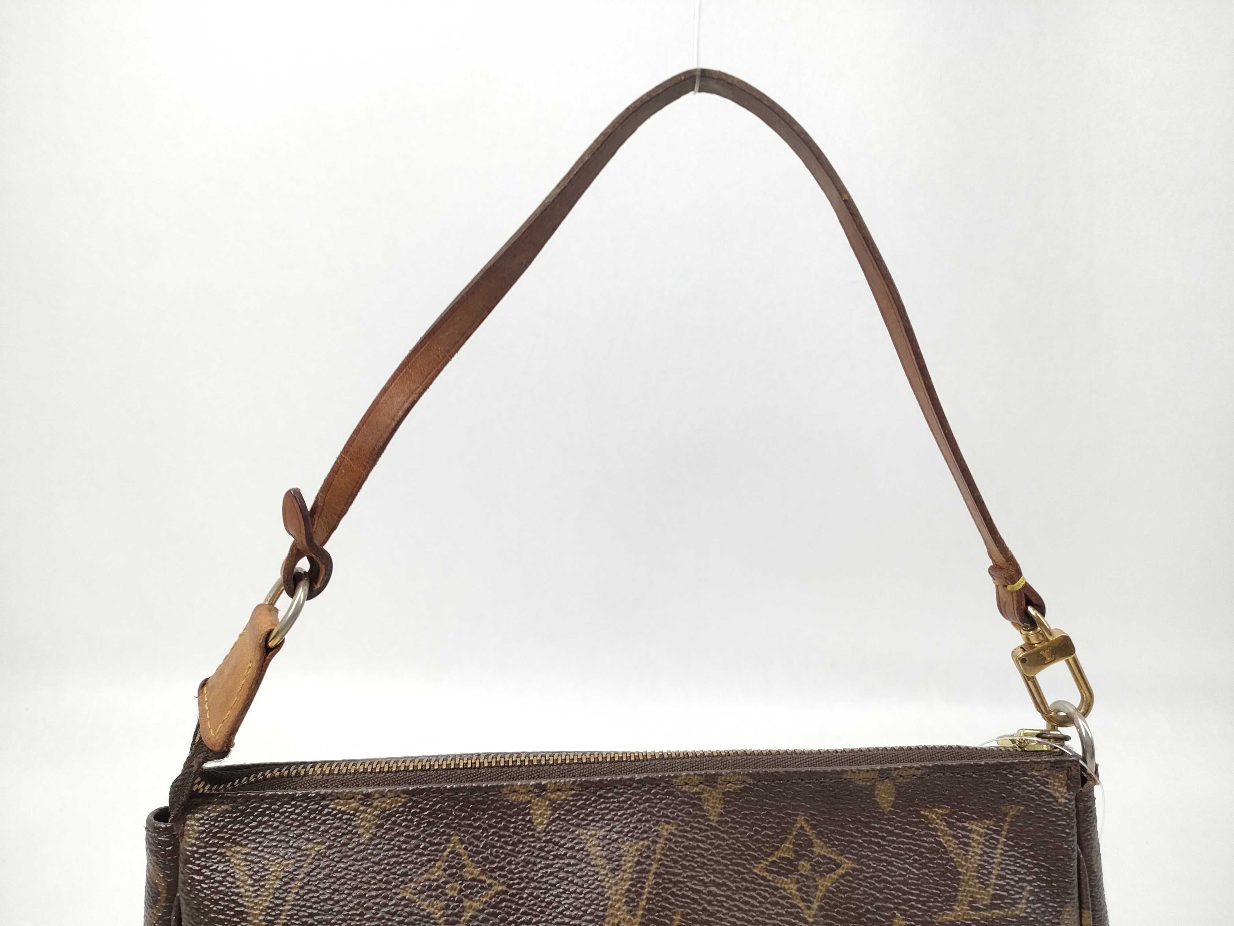 Monogram Accessoires Pouch — view 4
