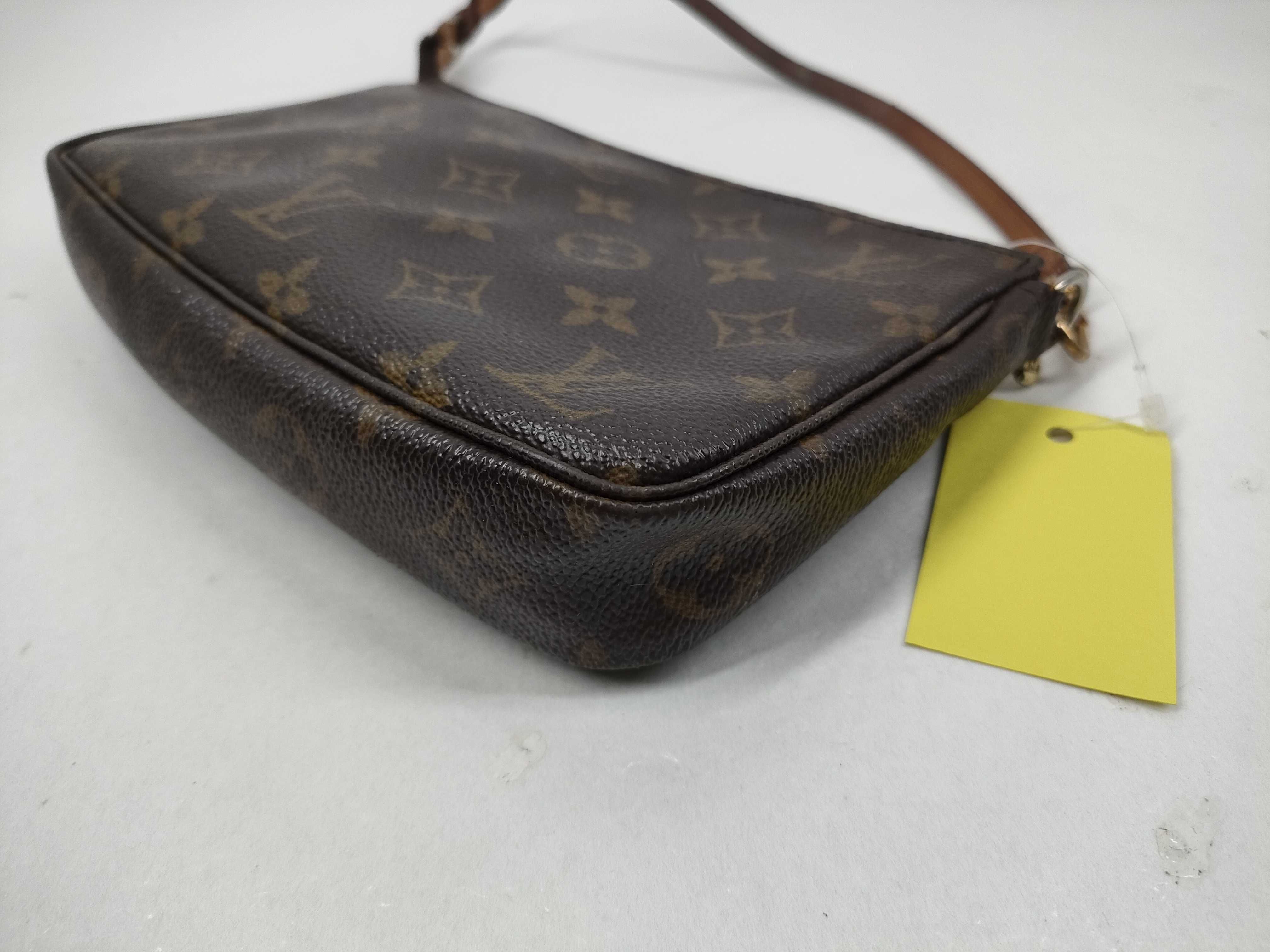 Monogram Accessoires Pouch — view 9