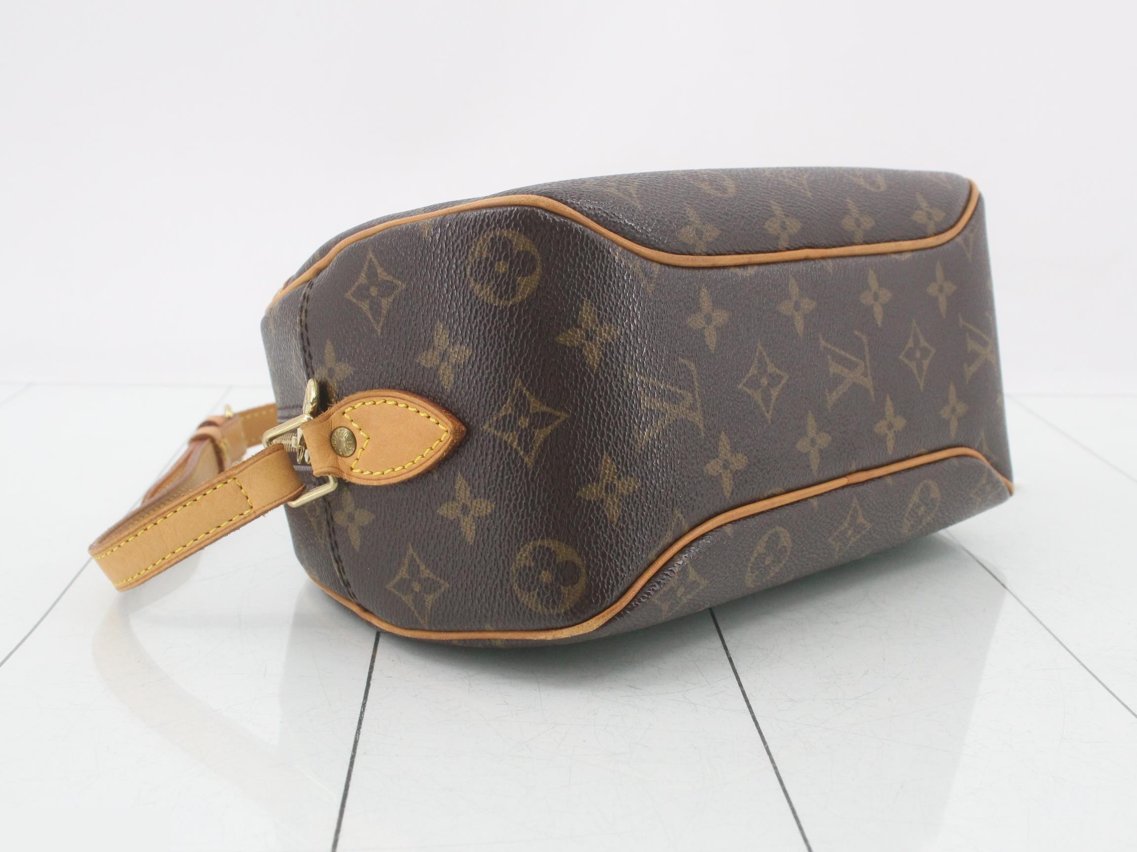 M51221 Blois Louis Vuitton Shoulder Bag Monogram — view 5