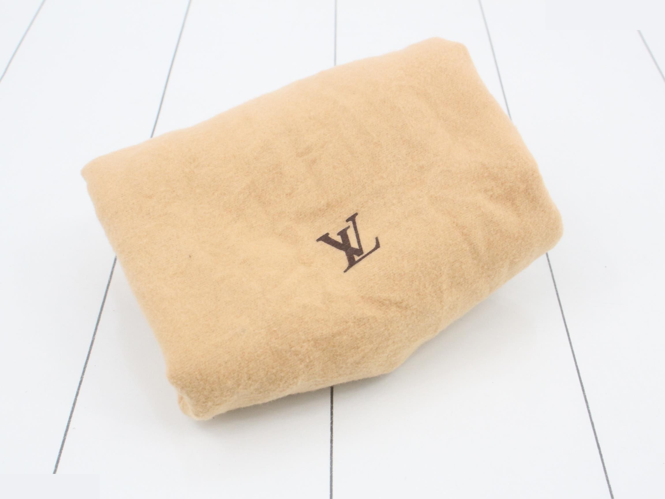 M51221 Blois Louis Vuitton Shoulder Bag Monogram — view 7