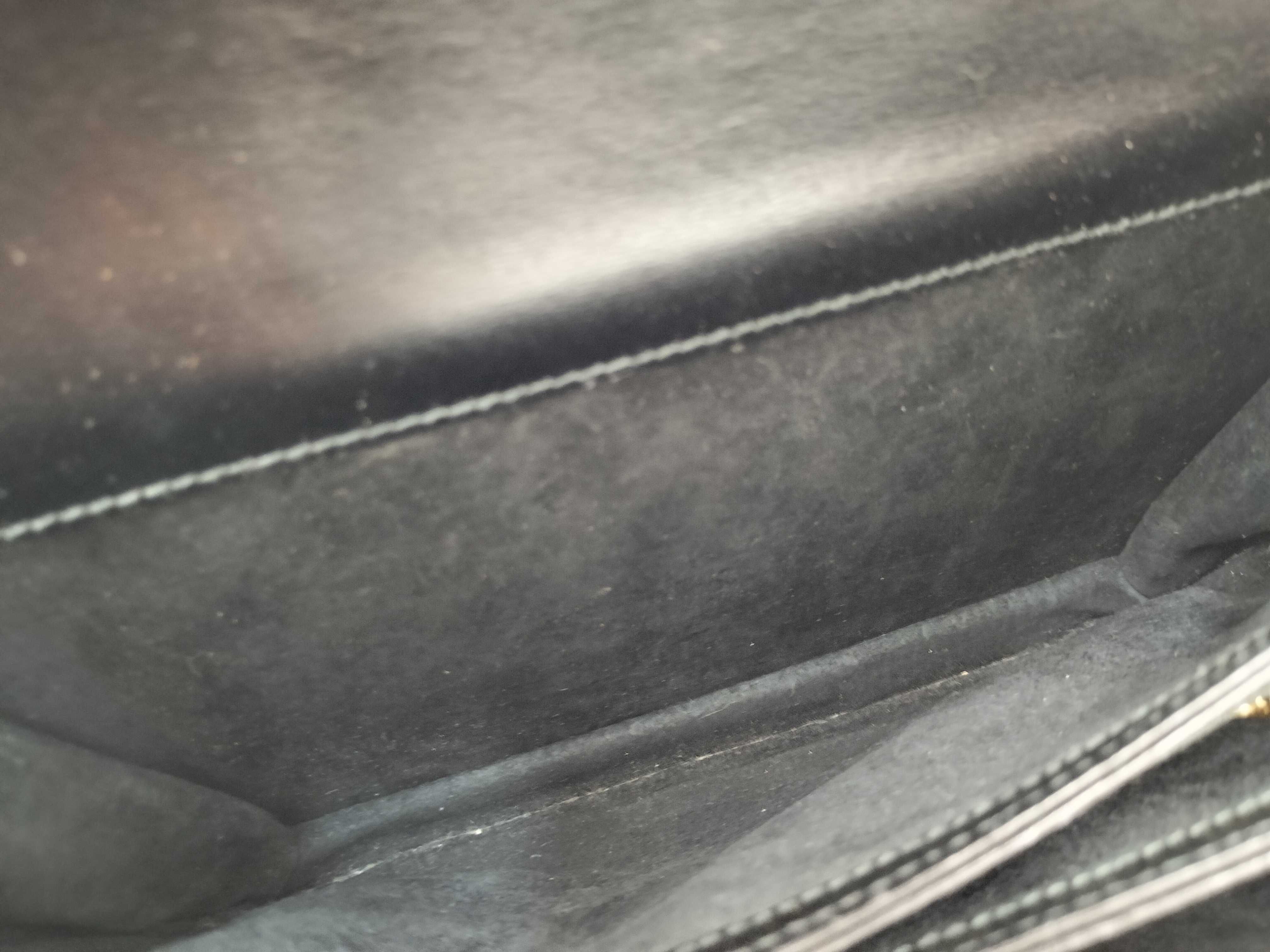 001 406 Turnlock Leather Shoulder Bag — view 13