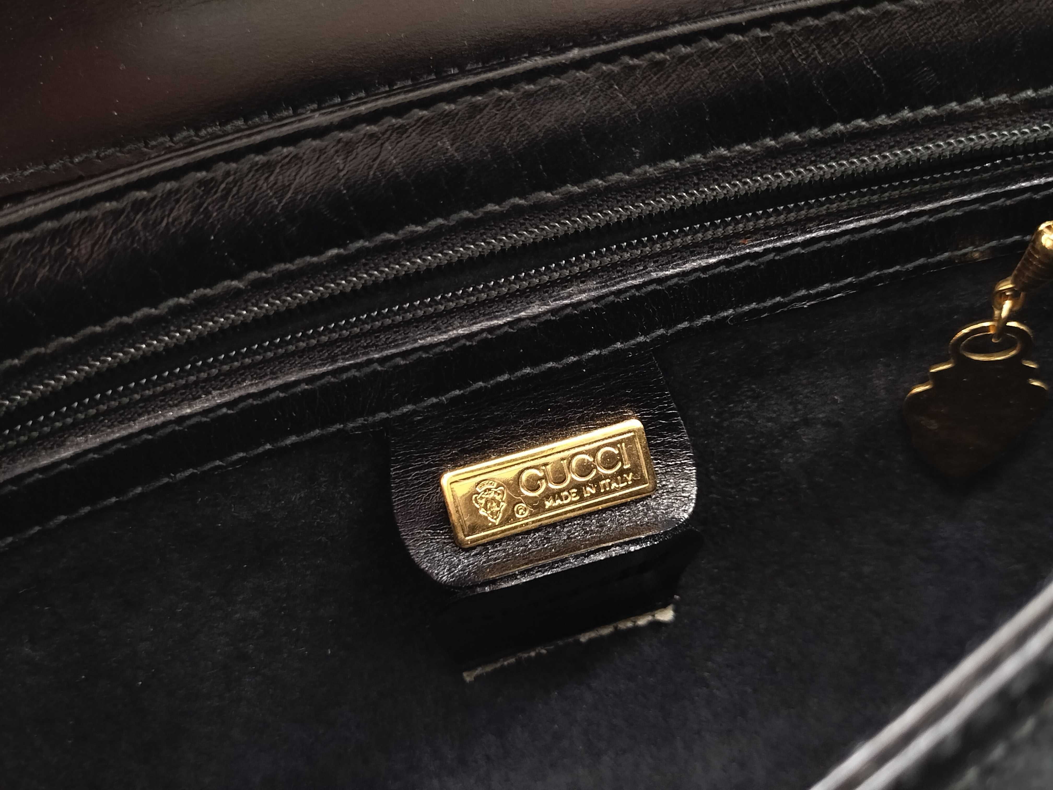 001 406 Turnlock Leather Shoulder Bag — view 14