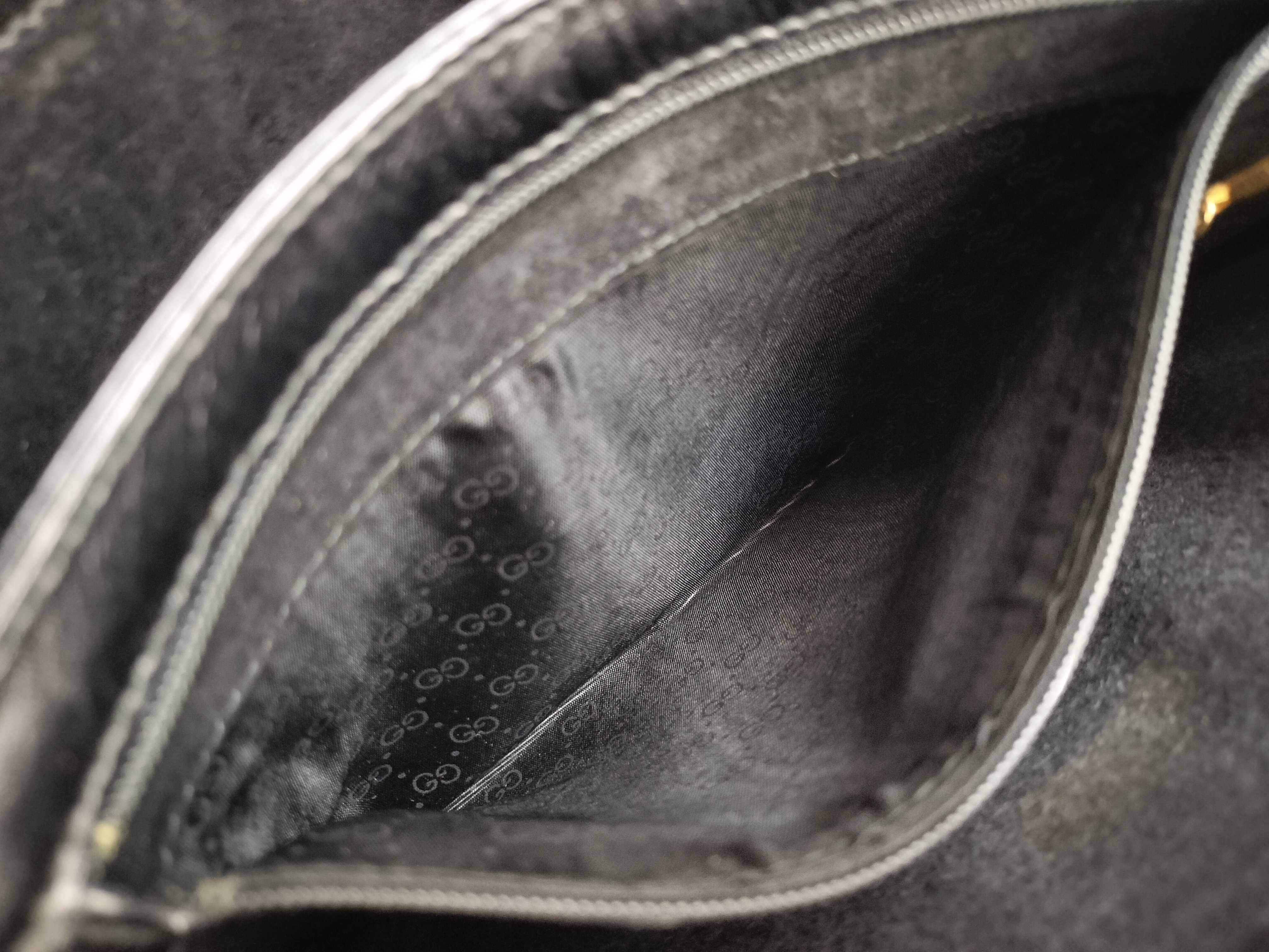 001 406 Turnlock Leather Shoulder Bag — view 15
